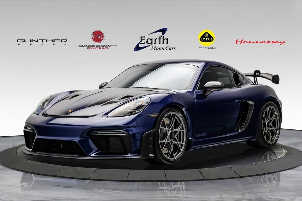 2025 Porsche Cayman GT4