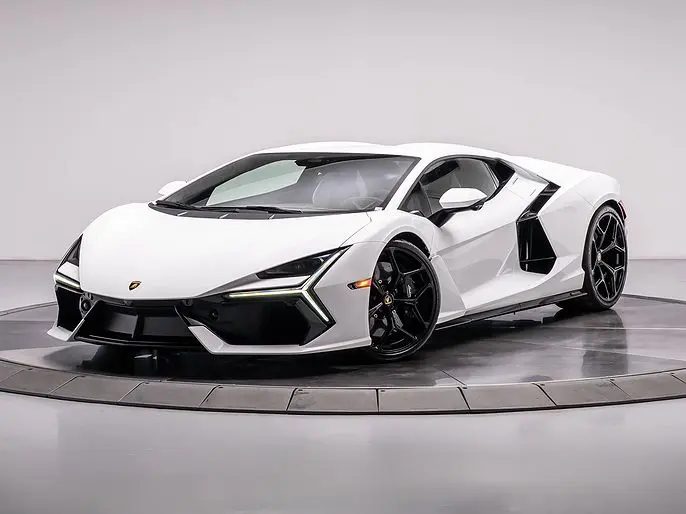 2026 Lamborghini Revuelto