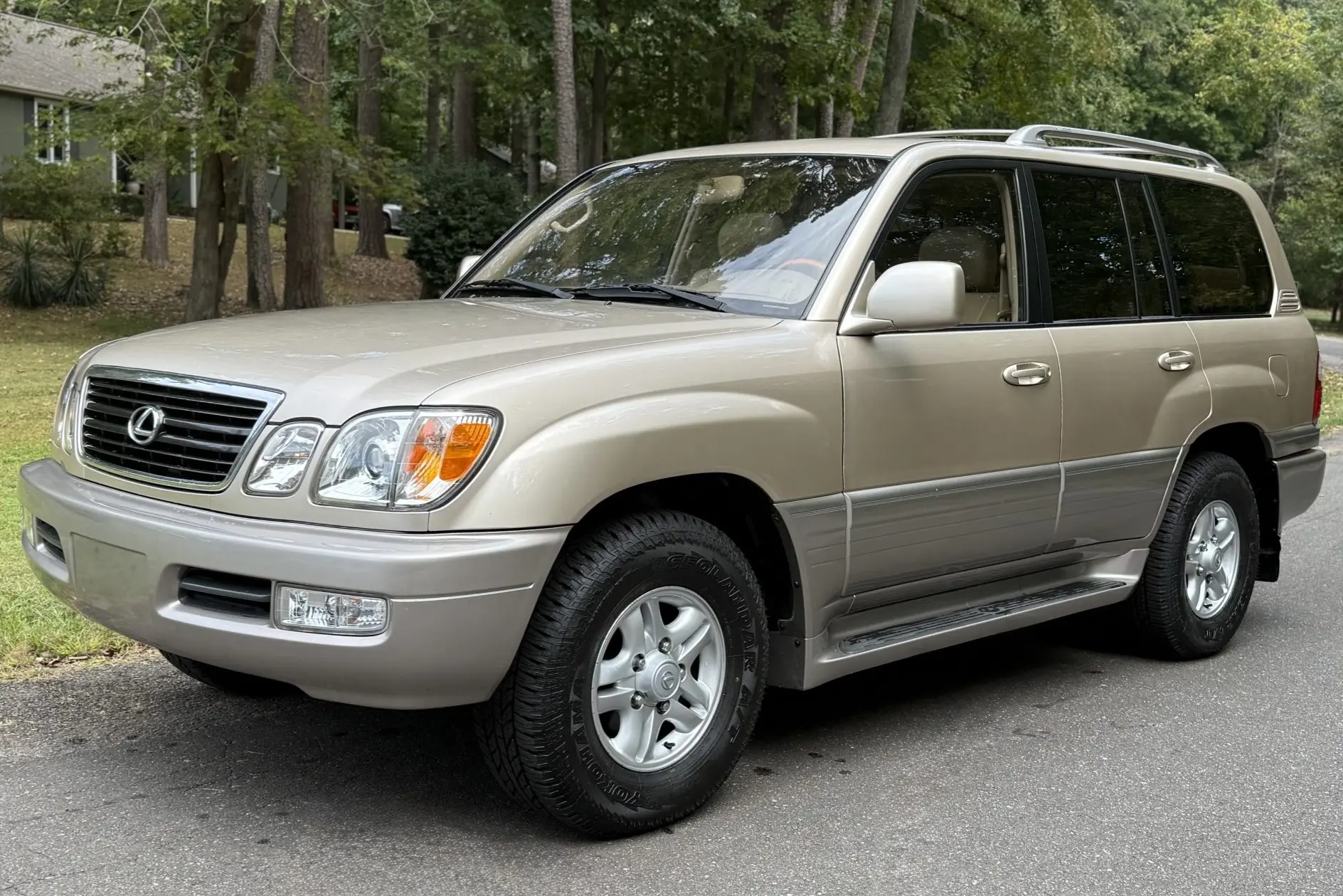 2000 Lexus LX