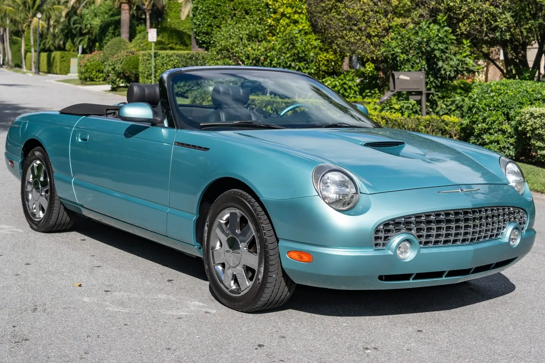 2002 Ford Thunderbird