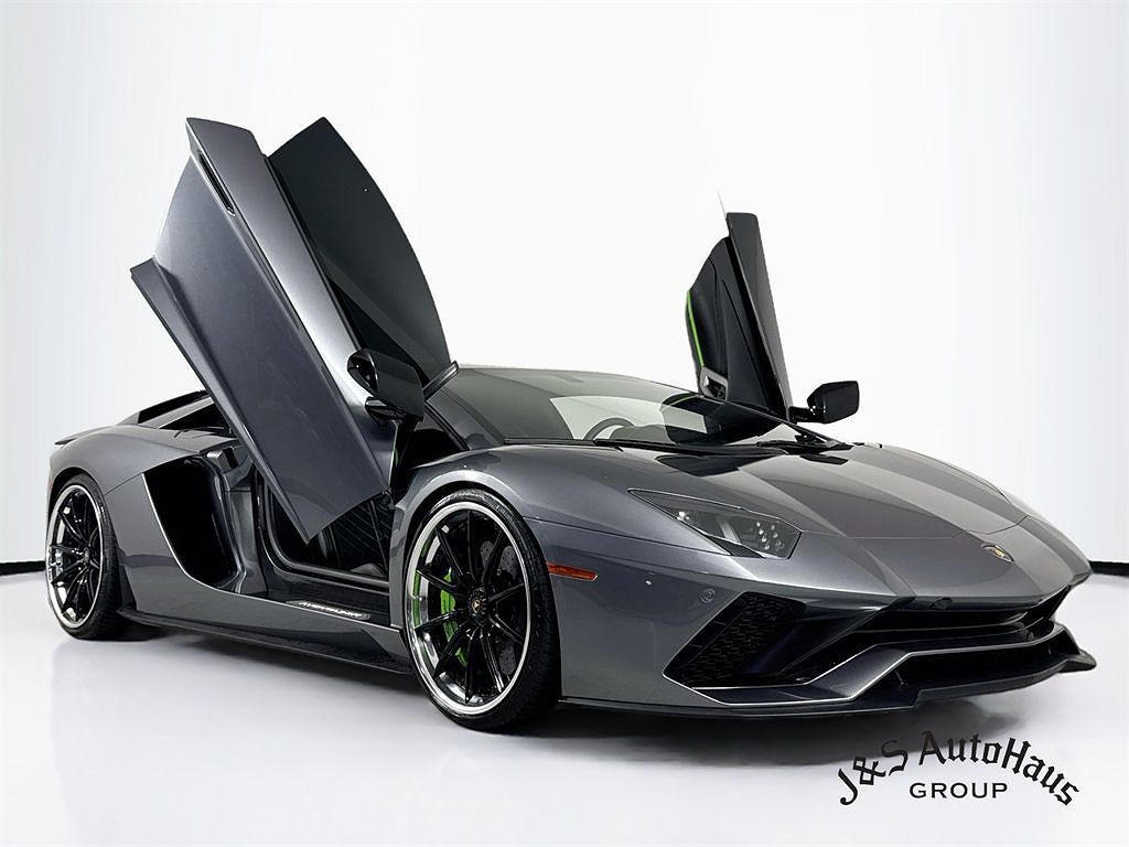 2018 Lamborghini Aventador LP740-4 S