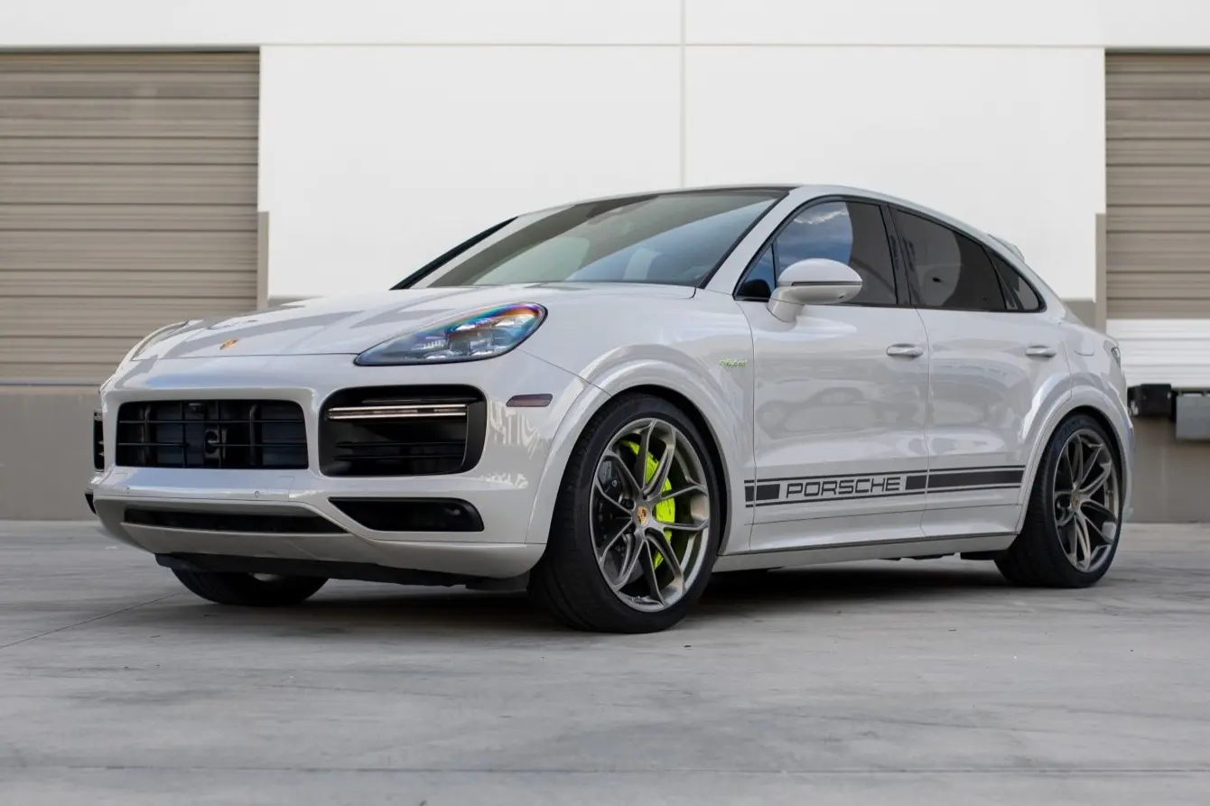 2020 Porsche Cayenne Turbo S E-Hybrid
