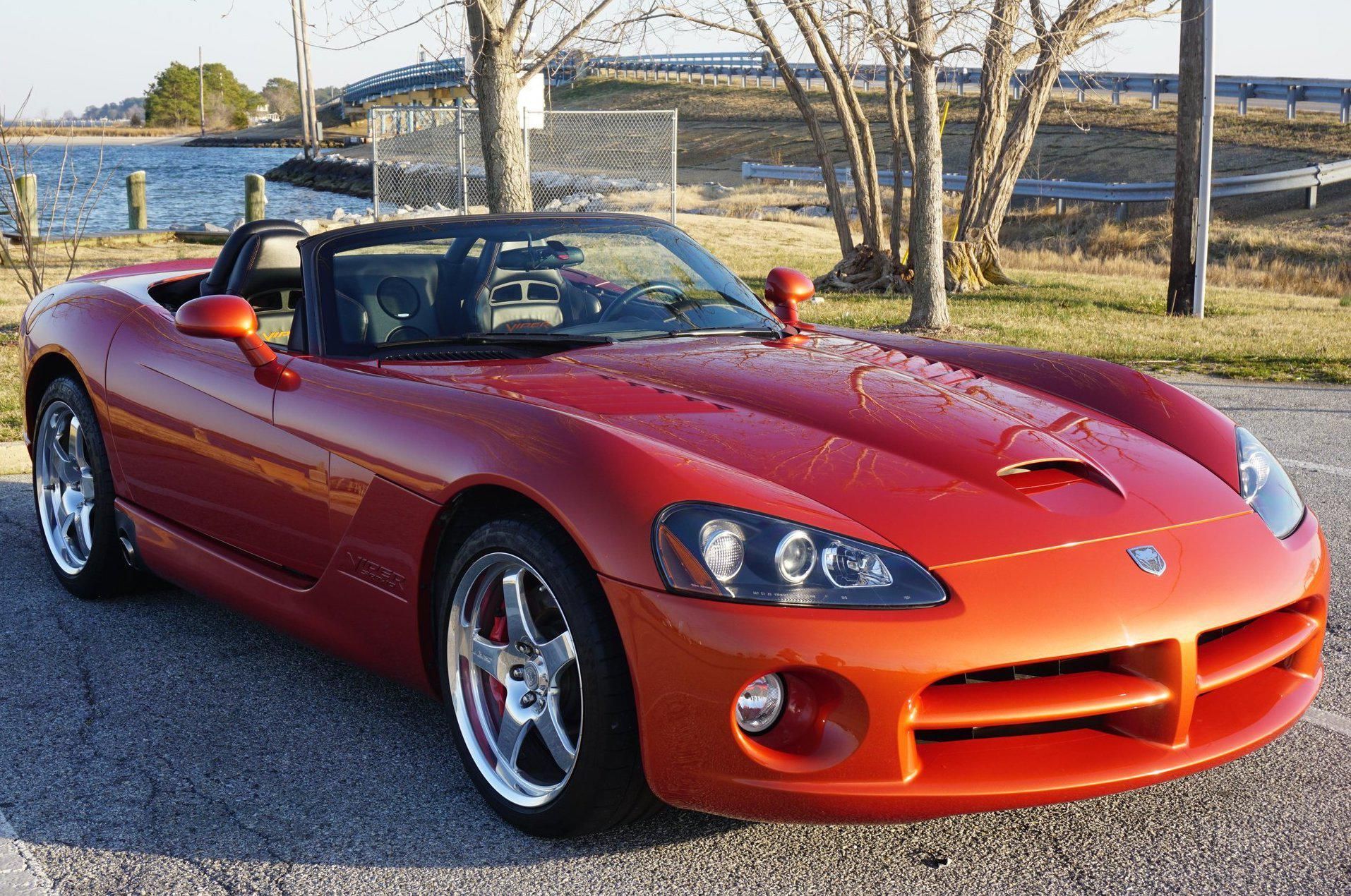 2005 Dodge Viper