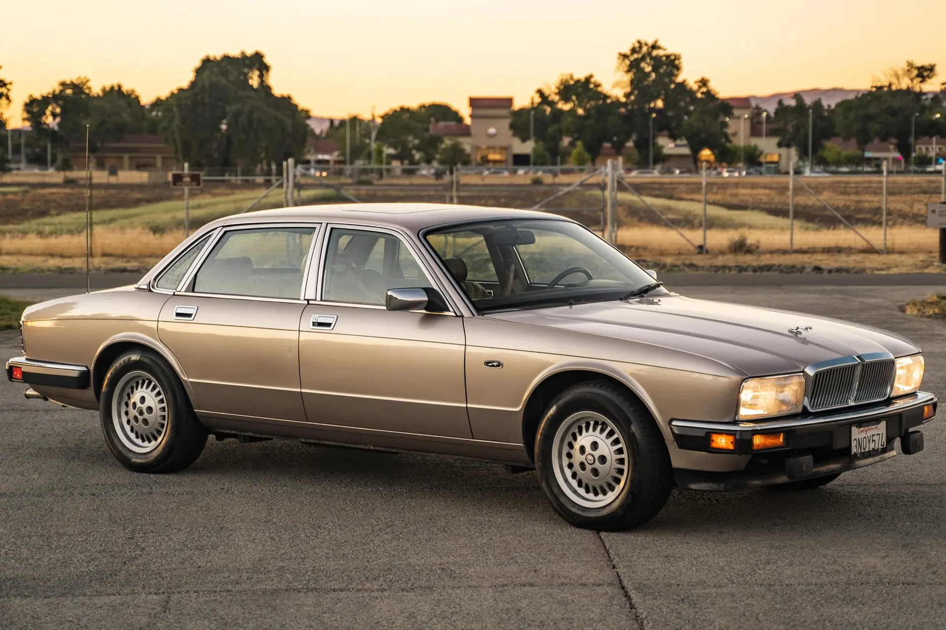 1992 Jaguar XJ