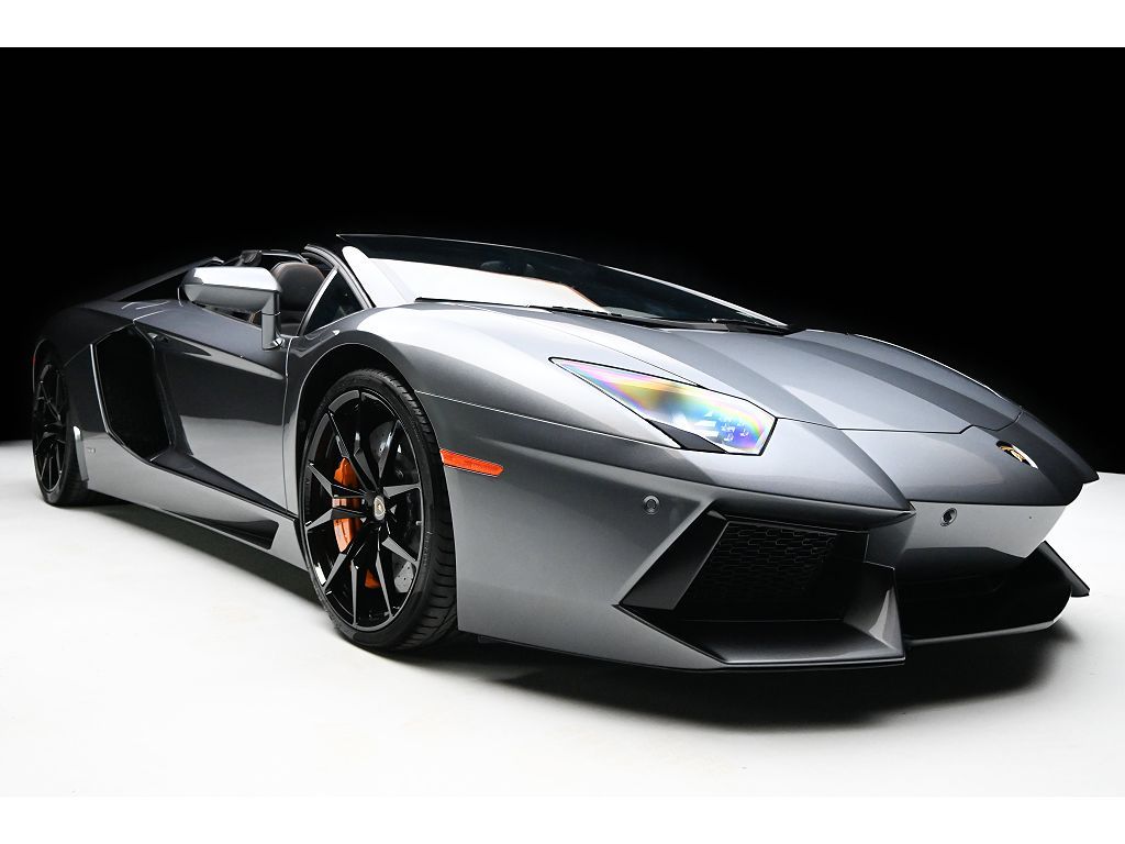 2016 Lamborghini Aventador LP700-4 Roadster