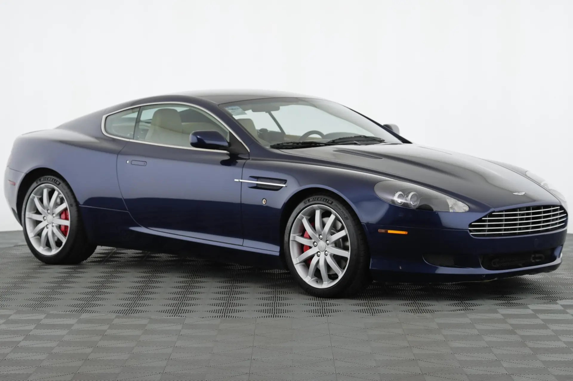 2005 Aston Martin DB9 Coupe