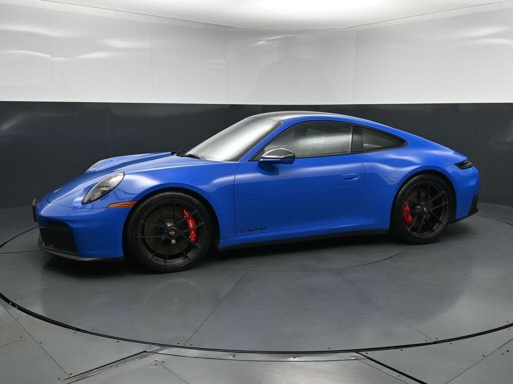 2025 Porsche 992.2 Carrera 4 GTS