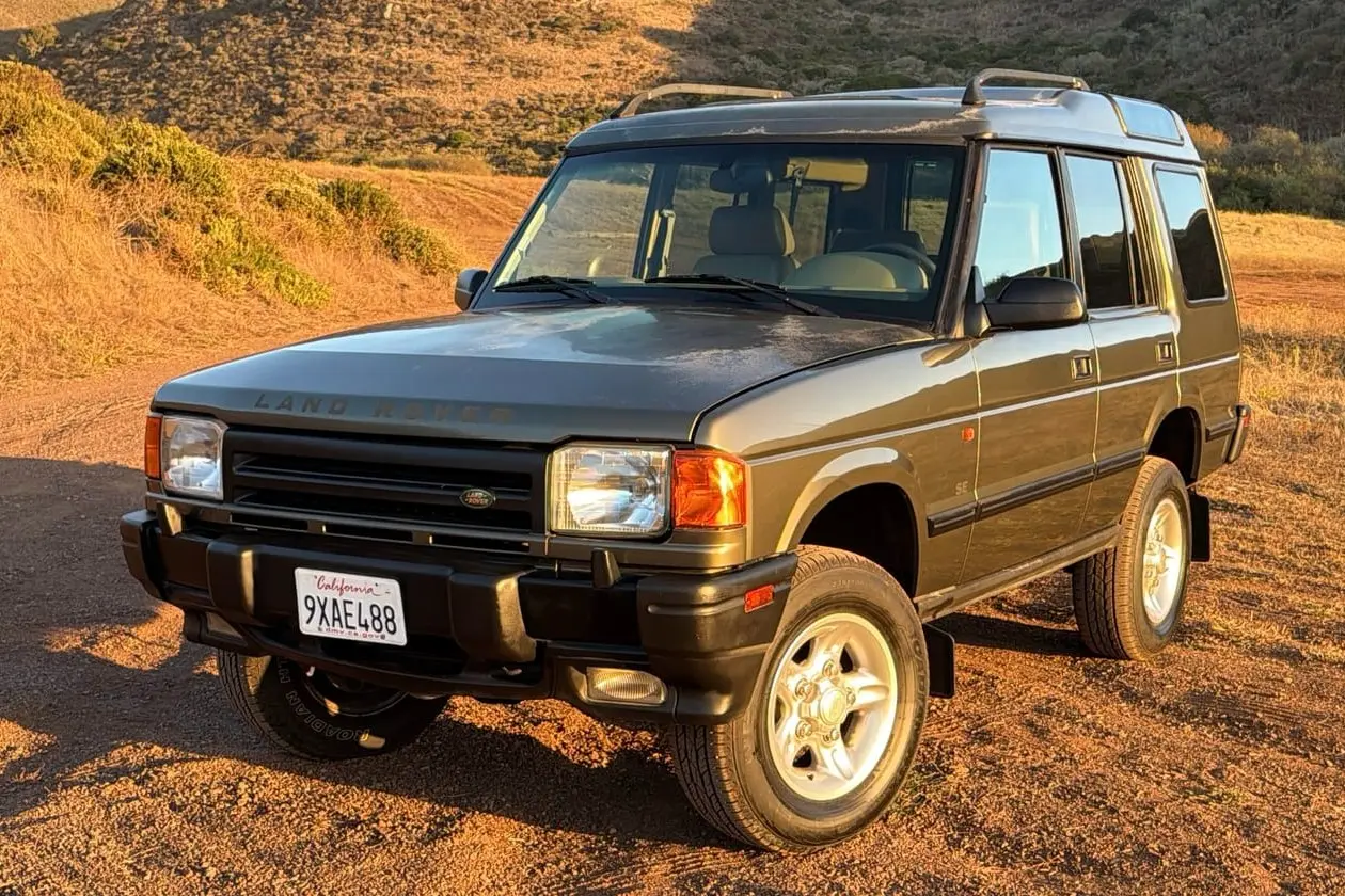 1989 Land Rover Discovery, sold Oct 2026