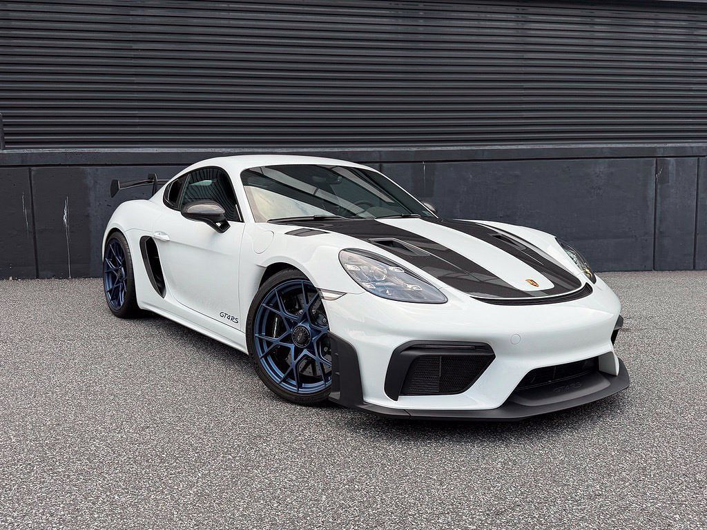 2024 Porsche Cayman GT4
