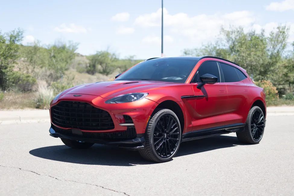 2023 Aston Martin DBX
