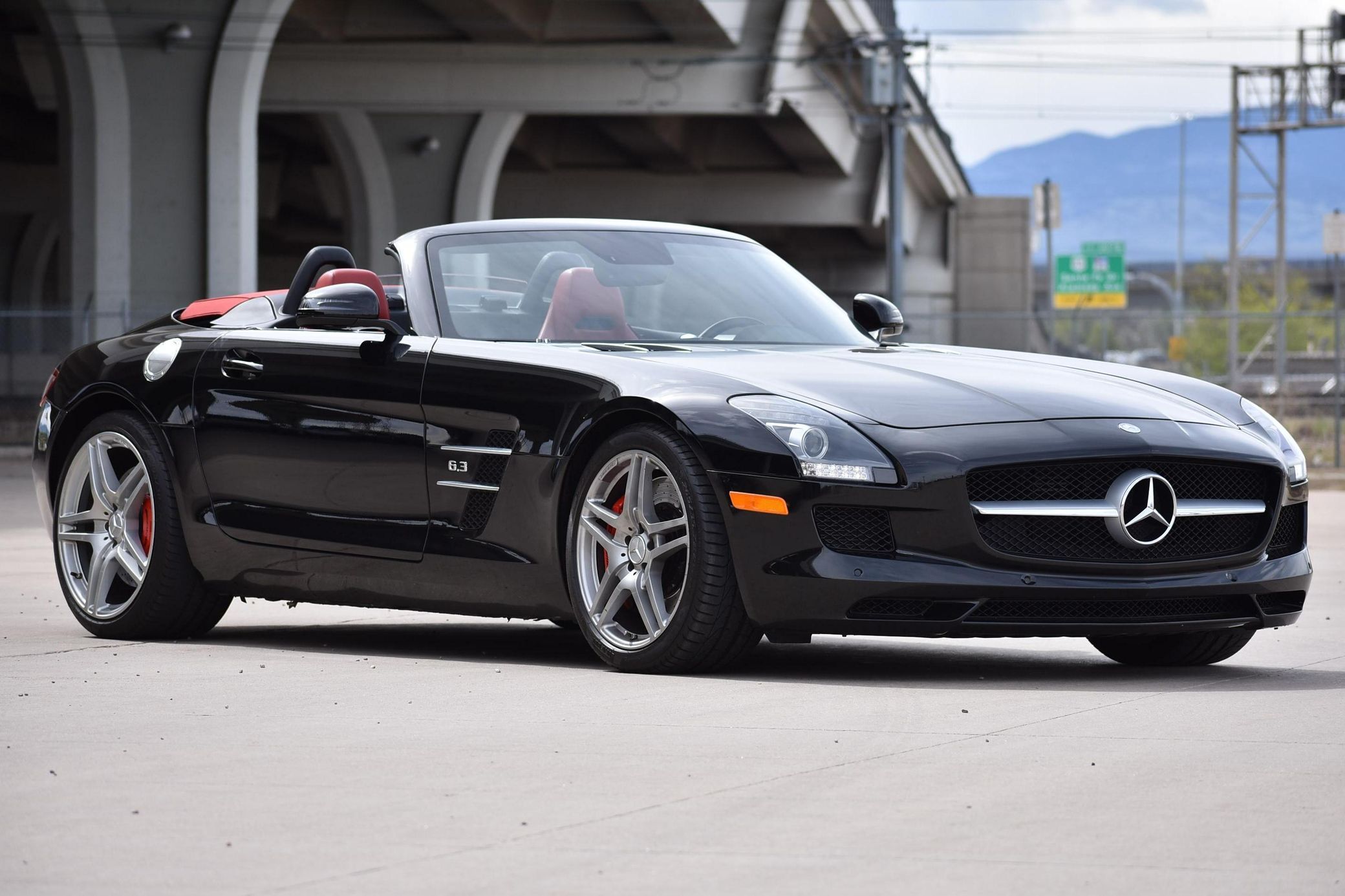 2012 Mercedes-Benz SLS AMG Roadster