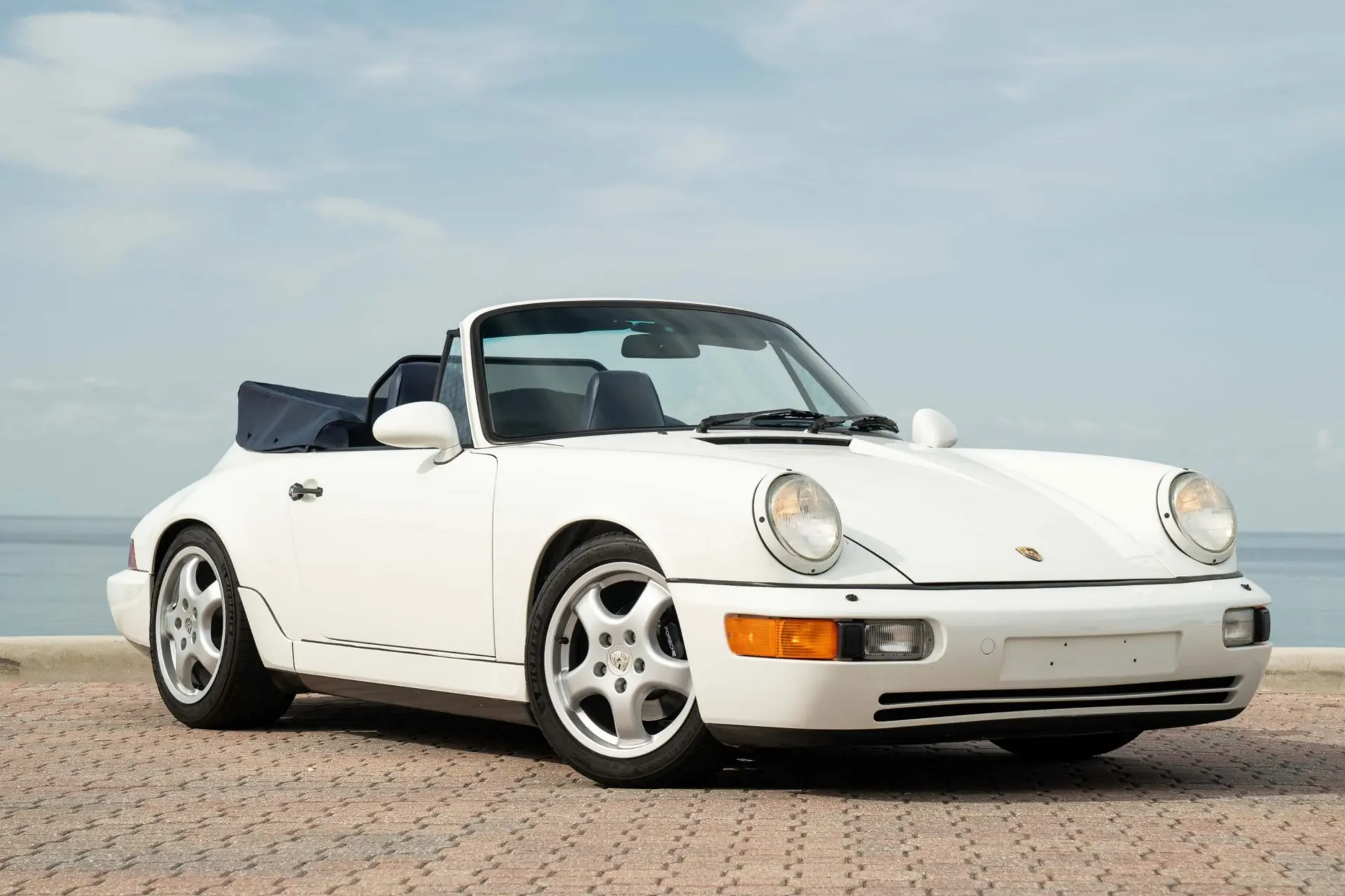 1992 Porsche 911 Carrera 2 Cabriolet