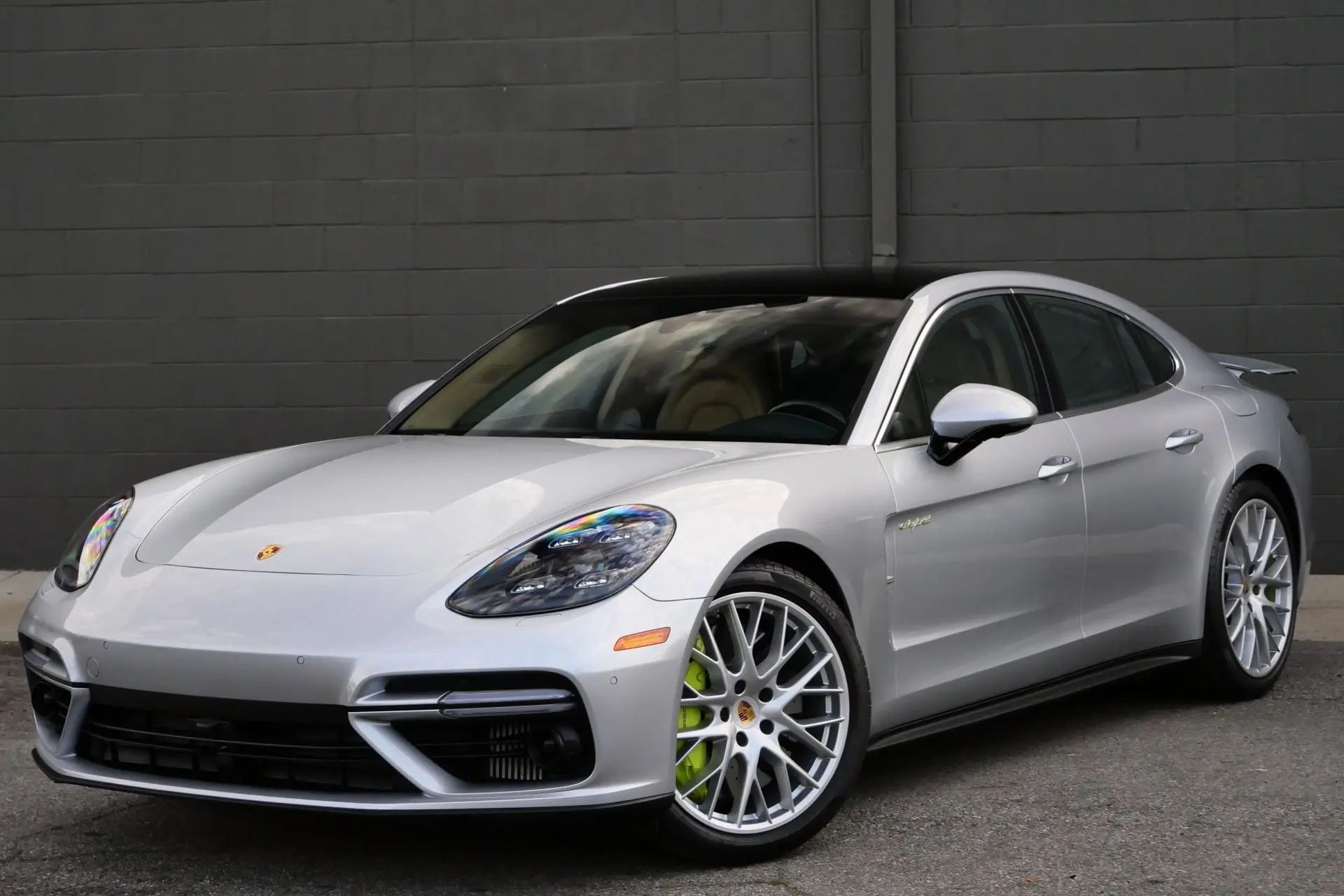 2018 Porsche Panamera Turbo S E-Hybrid