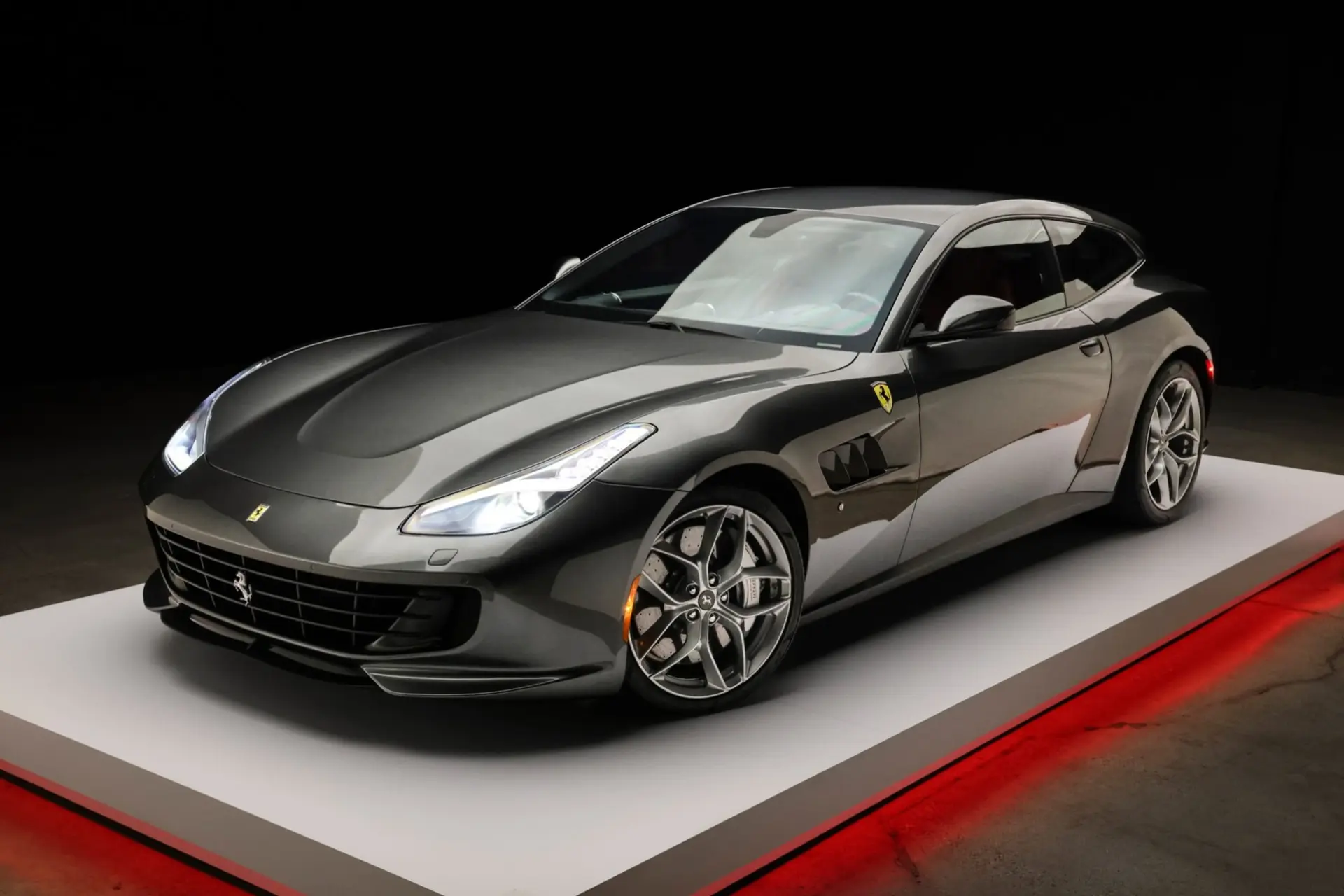 2018 Ferrari GTC4Lusso V12