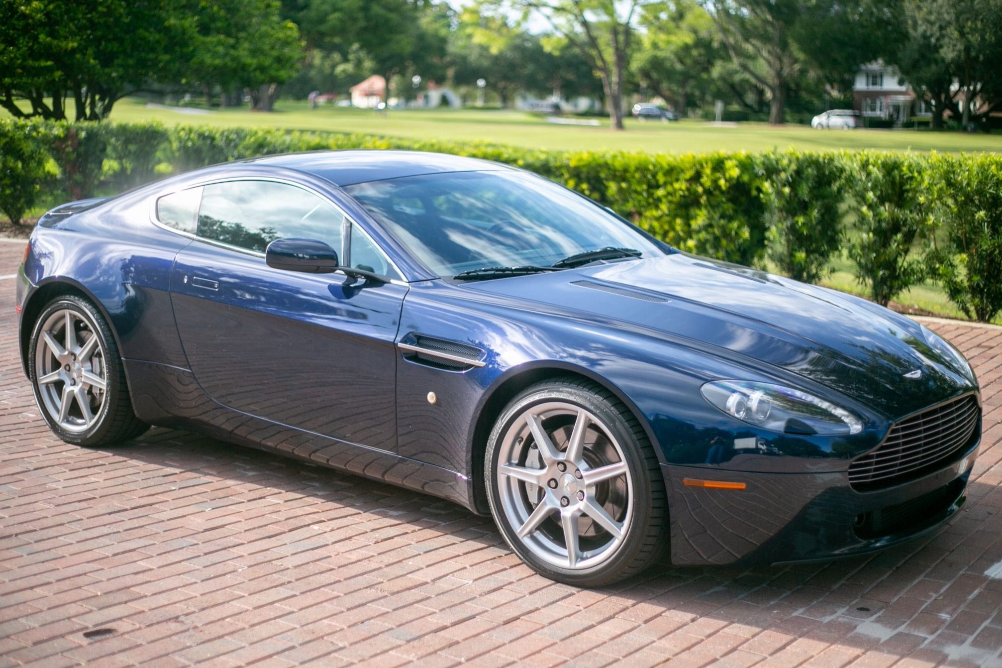 2008 Aston Martin Vantage Race Cars