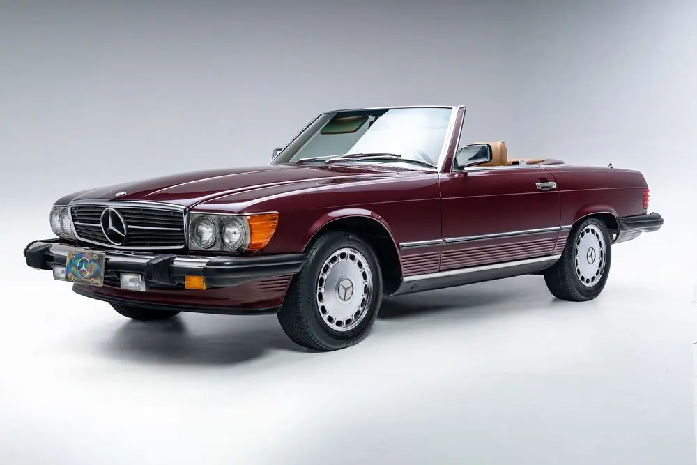 1986 Mercedes-Benz SL-Class 560SL, sold Oct 2026