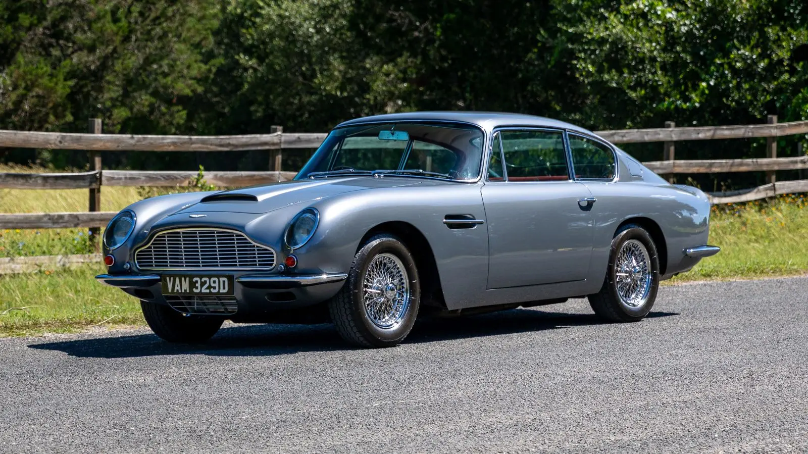 1965 Aston Martin DB6 Vantage
