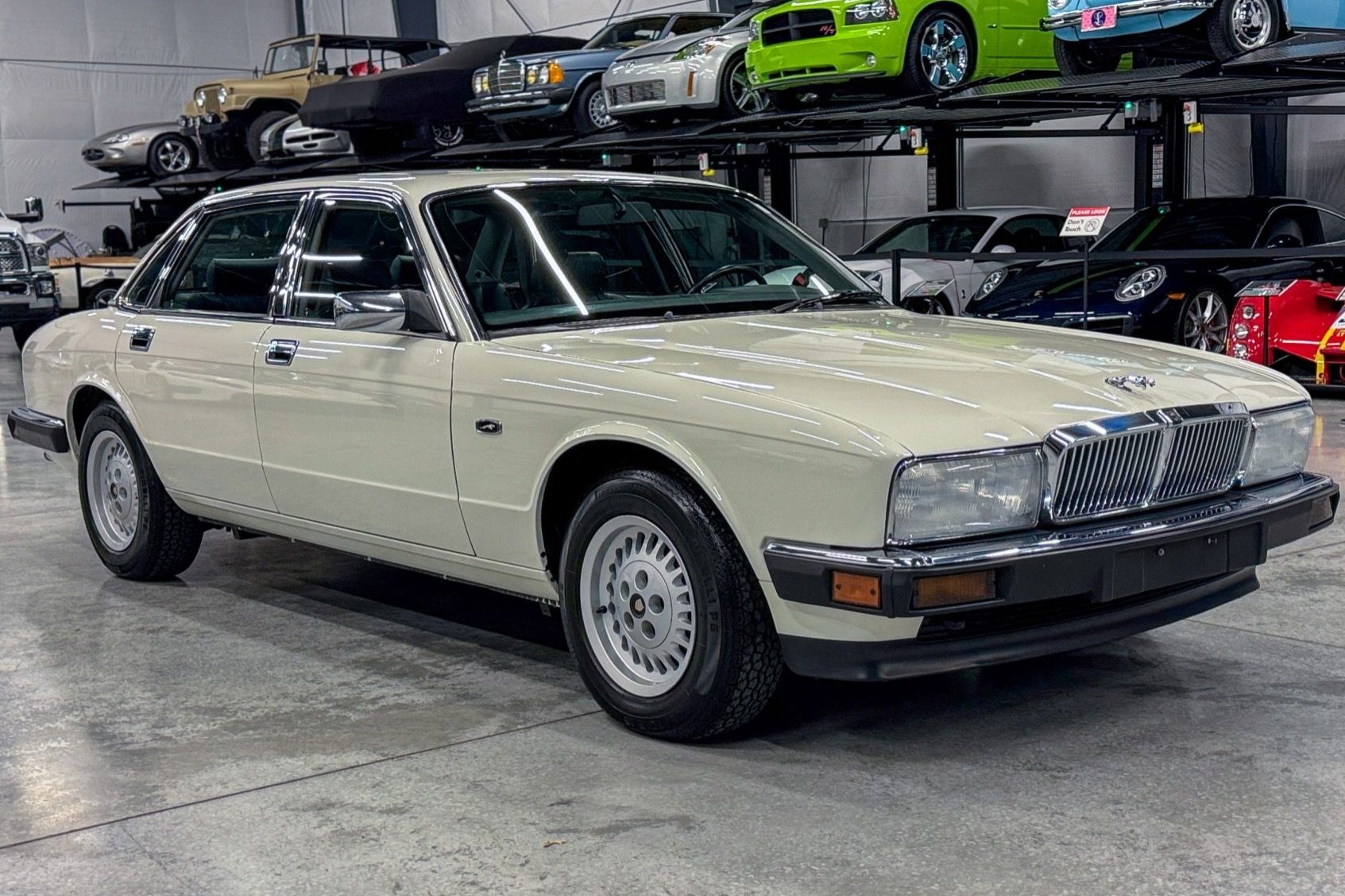 1990 Jaguar XJ