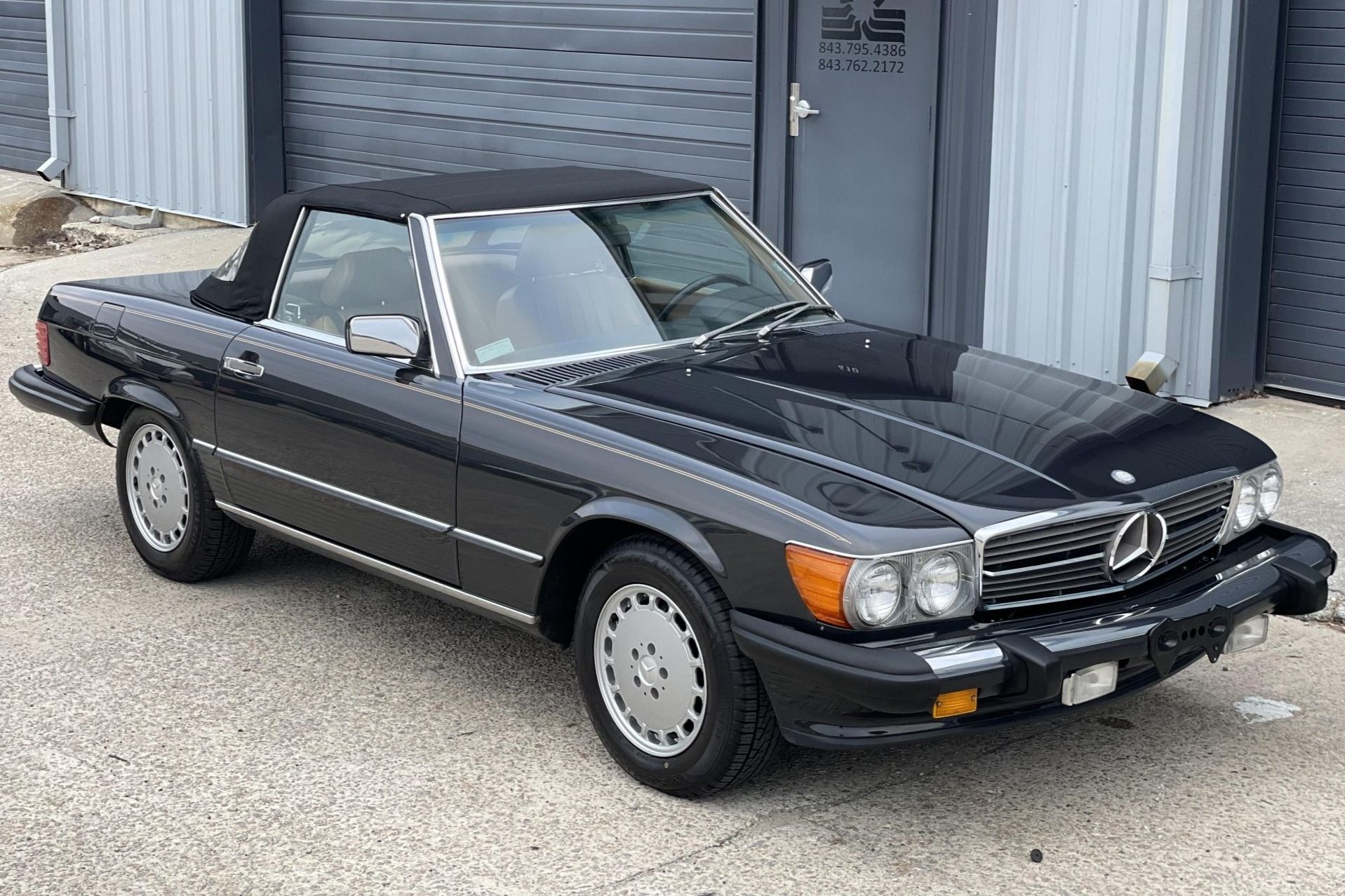 1987 Mercedes-Benz SL-Class 560SL