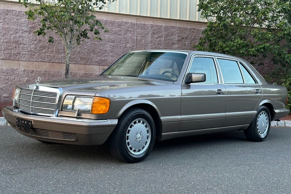 1990 Mercedes-Benz SL-Class 560SL