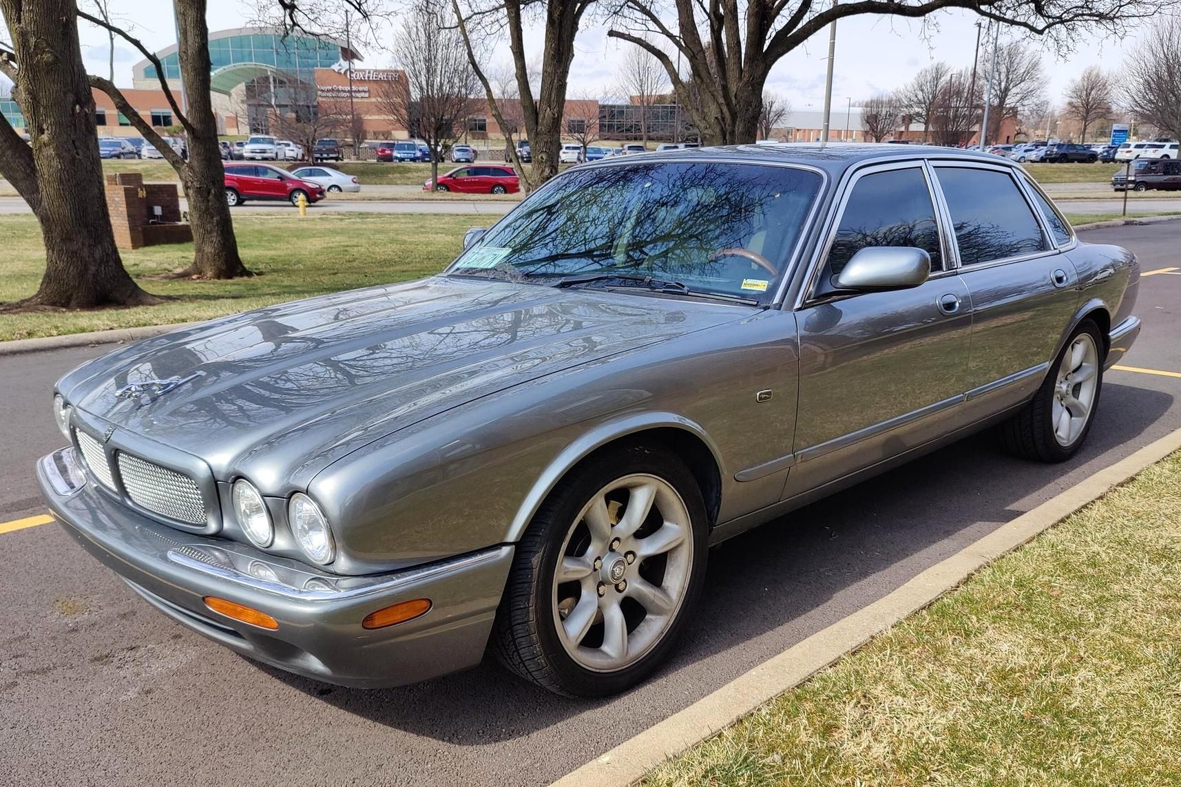 2003 Jaguar XJR