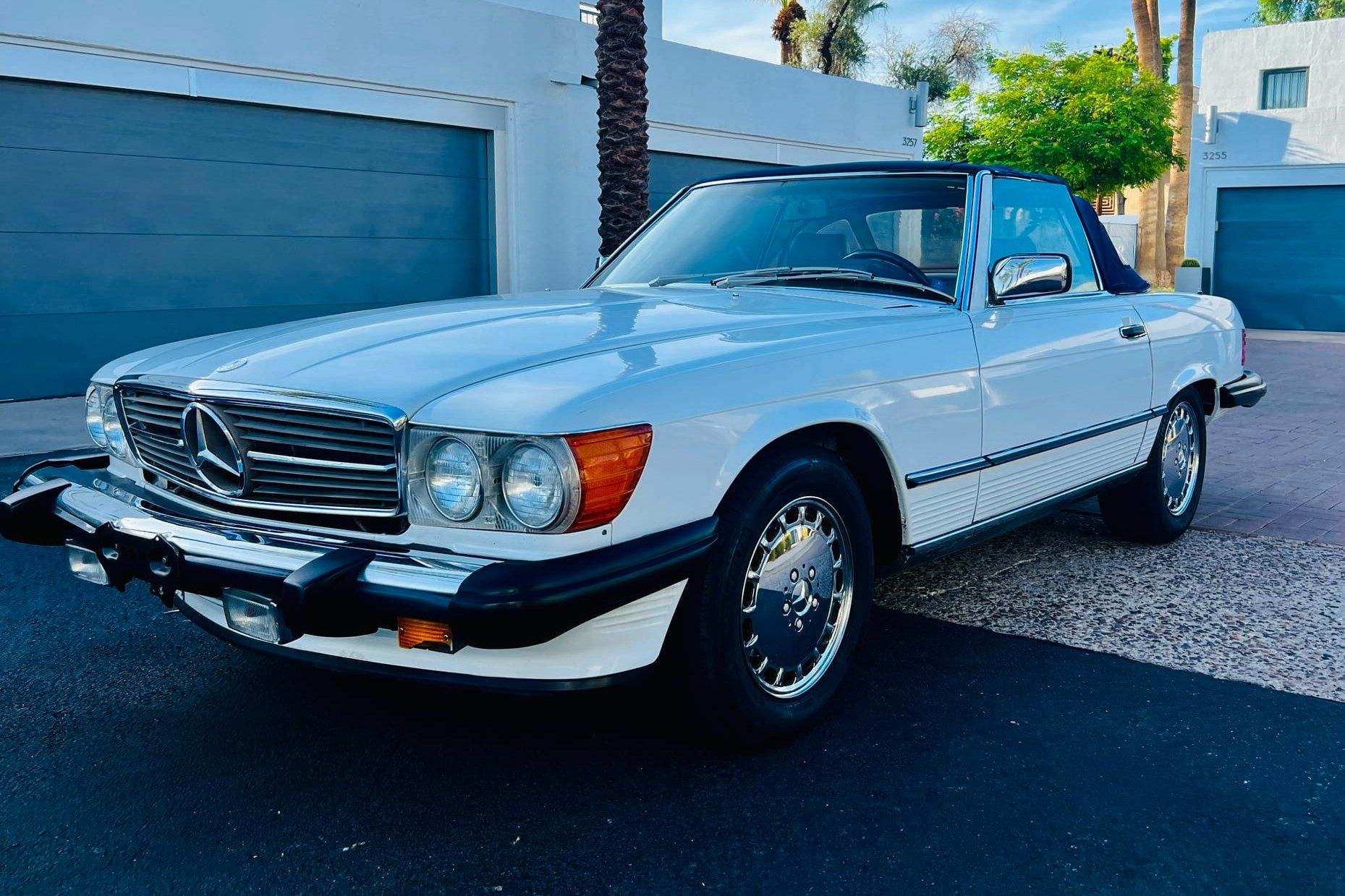 1986 Mercedes-Benz SL-Class 560SL