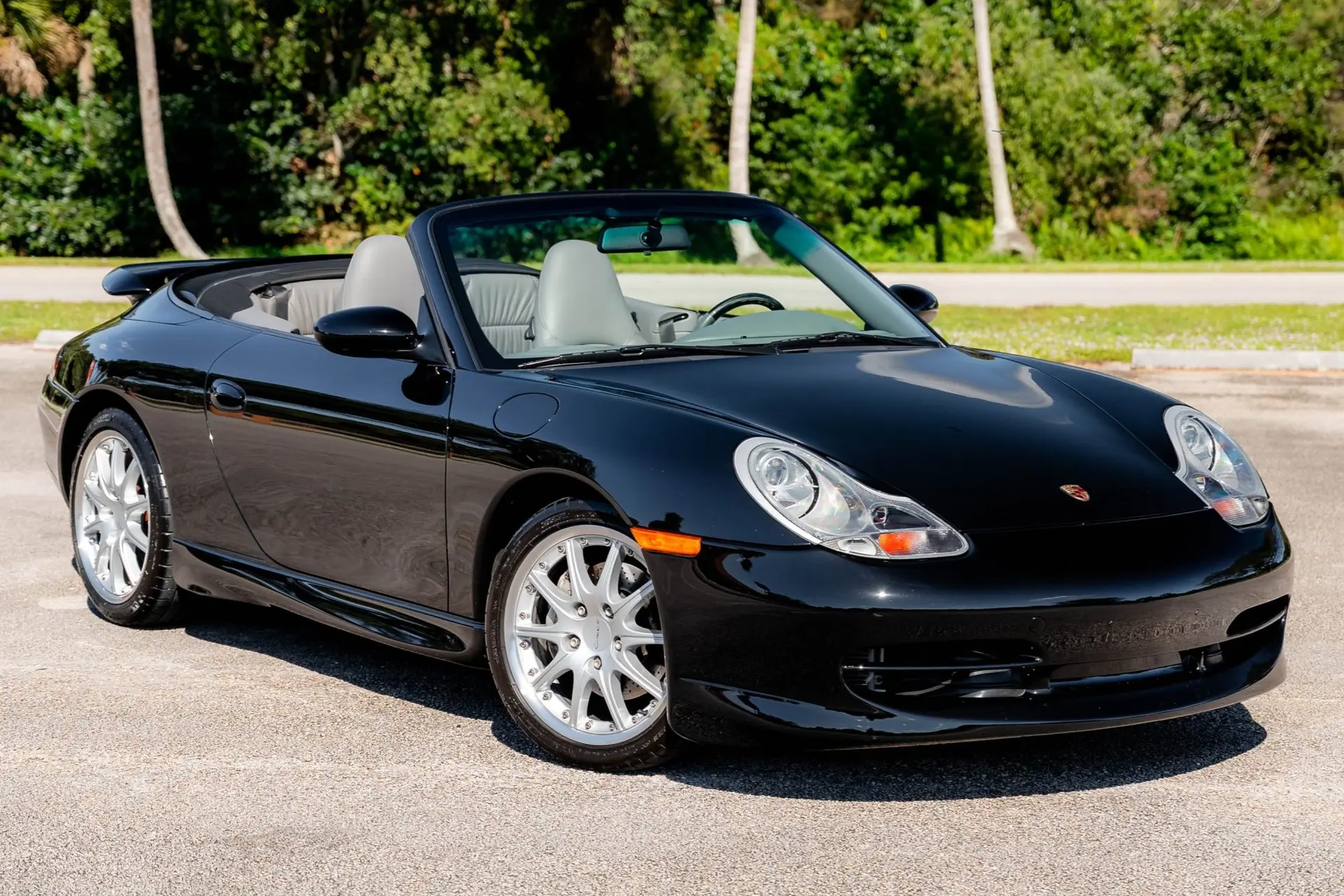 2001 Porsche 911 Carrera 4 Cabriolet