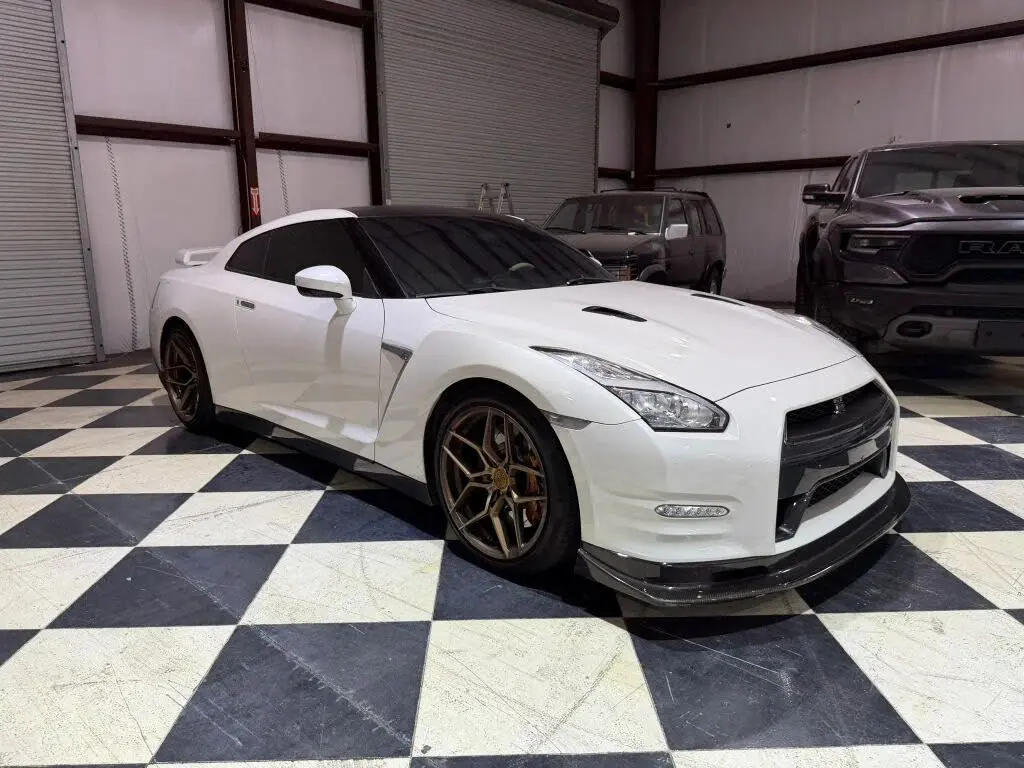 2016 Nissan GT-R Premium
