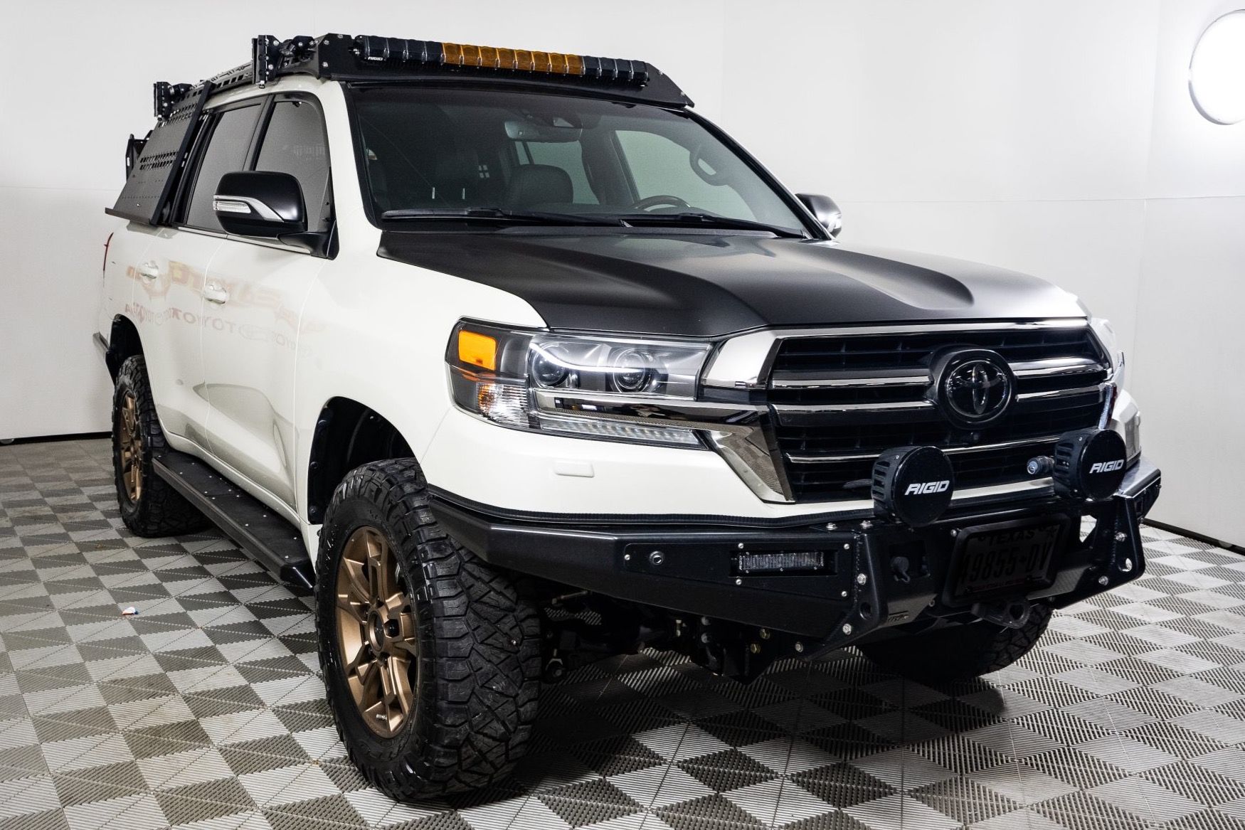 2020 Toyota Land Cruiser