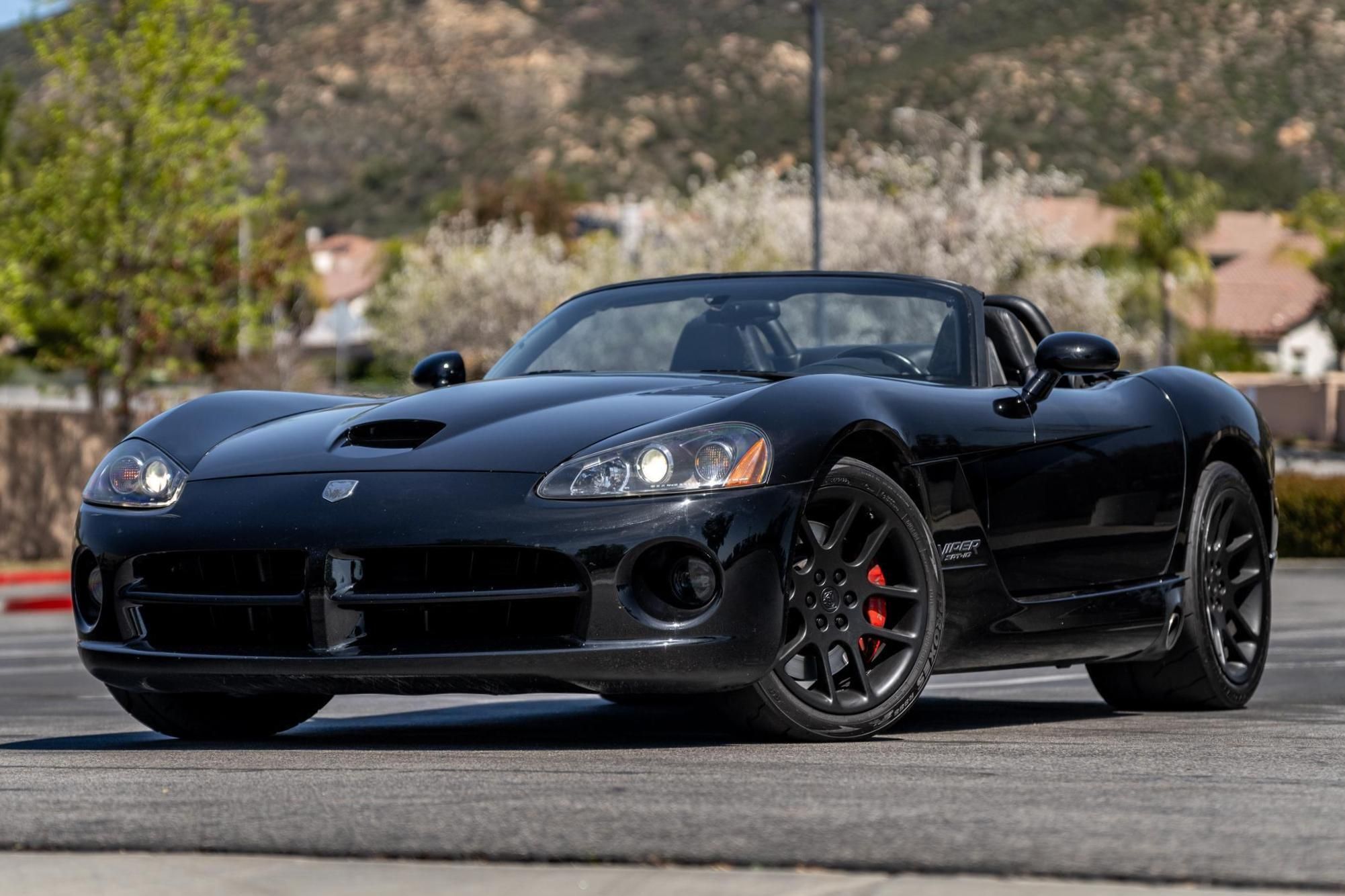 2004 Dodge Viper