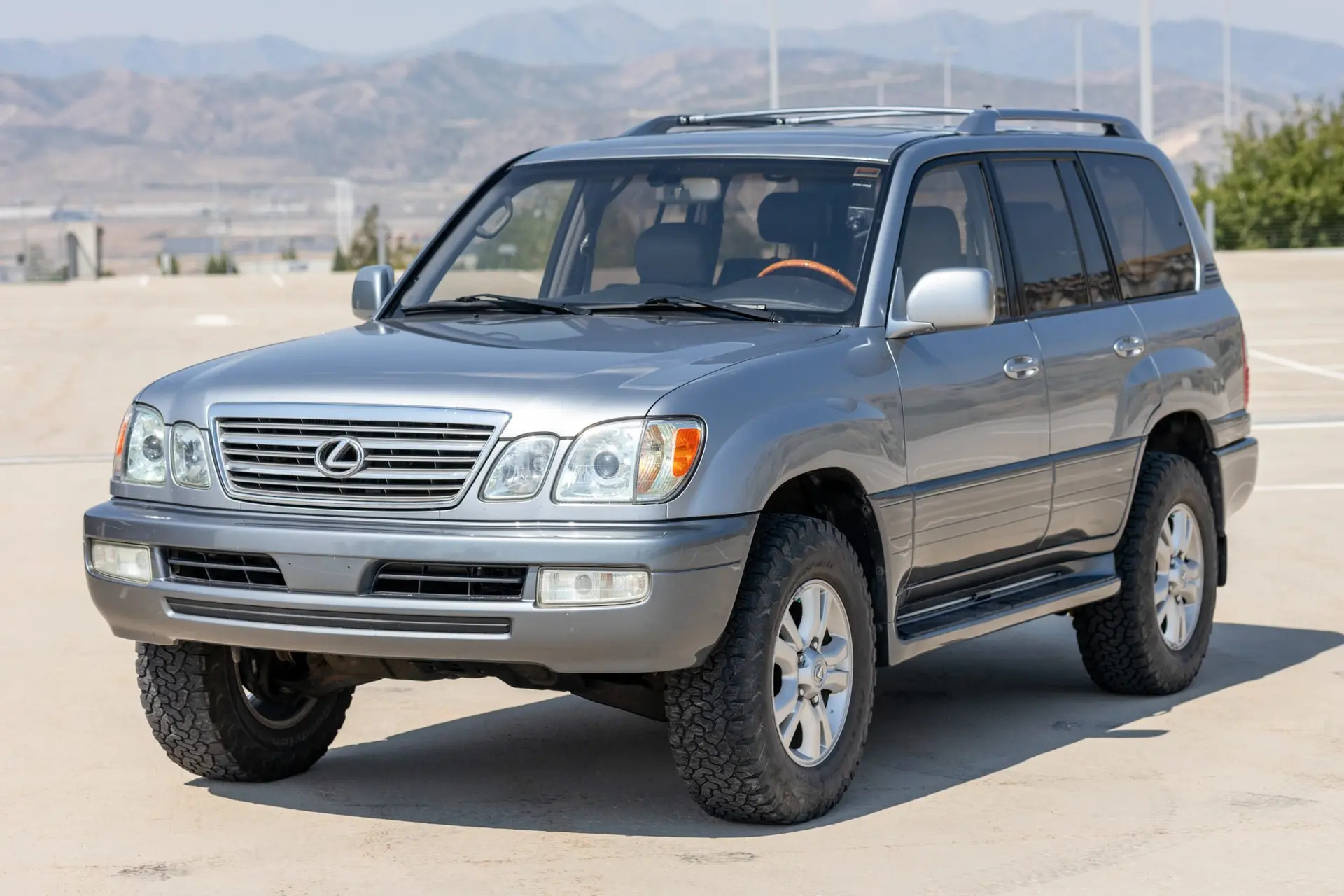 2003 Lexus LX