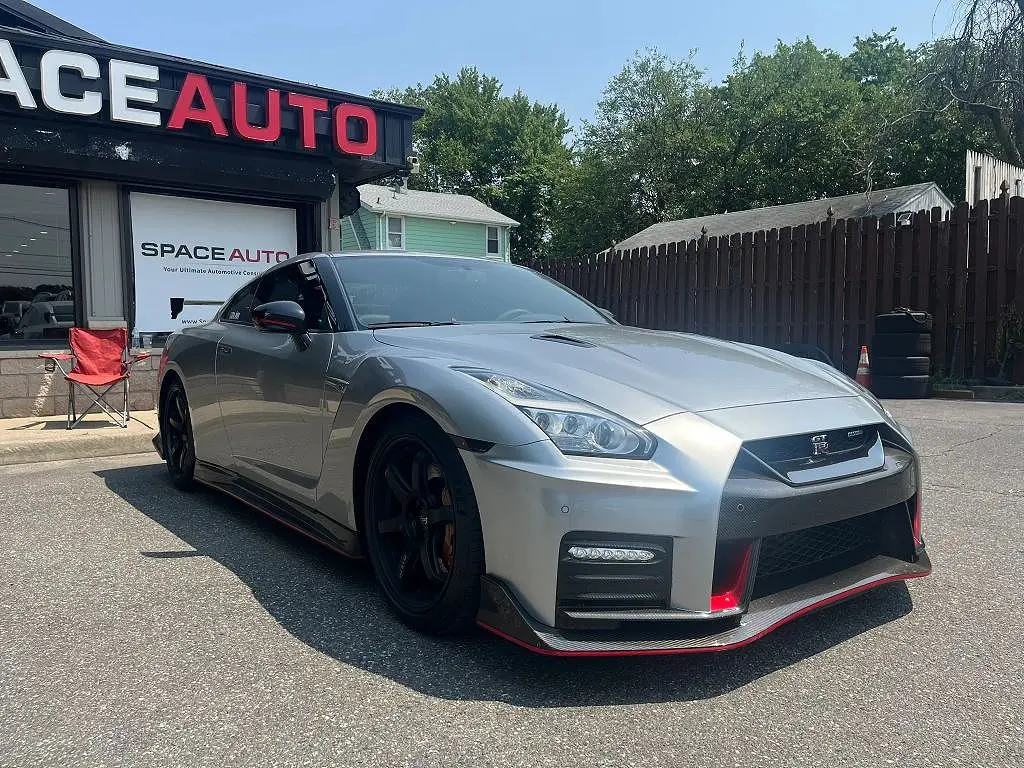 2018 Nissan GT-R Premium