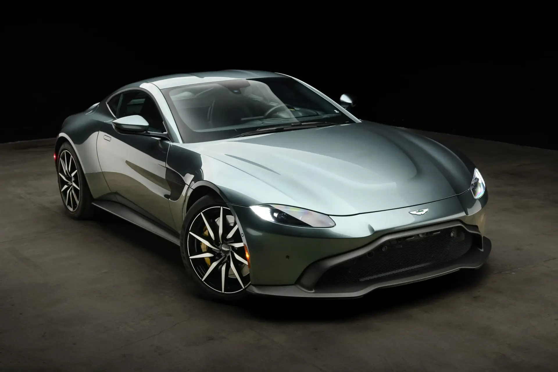 2019 Aston Martin Vantage V8