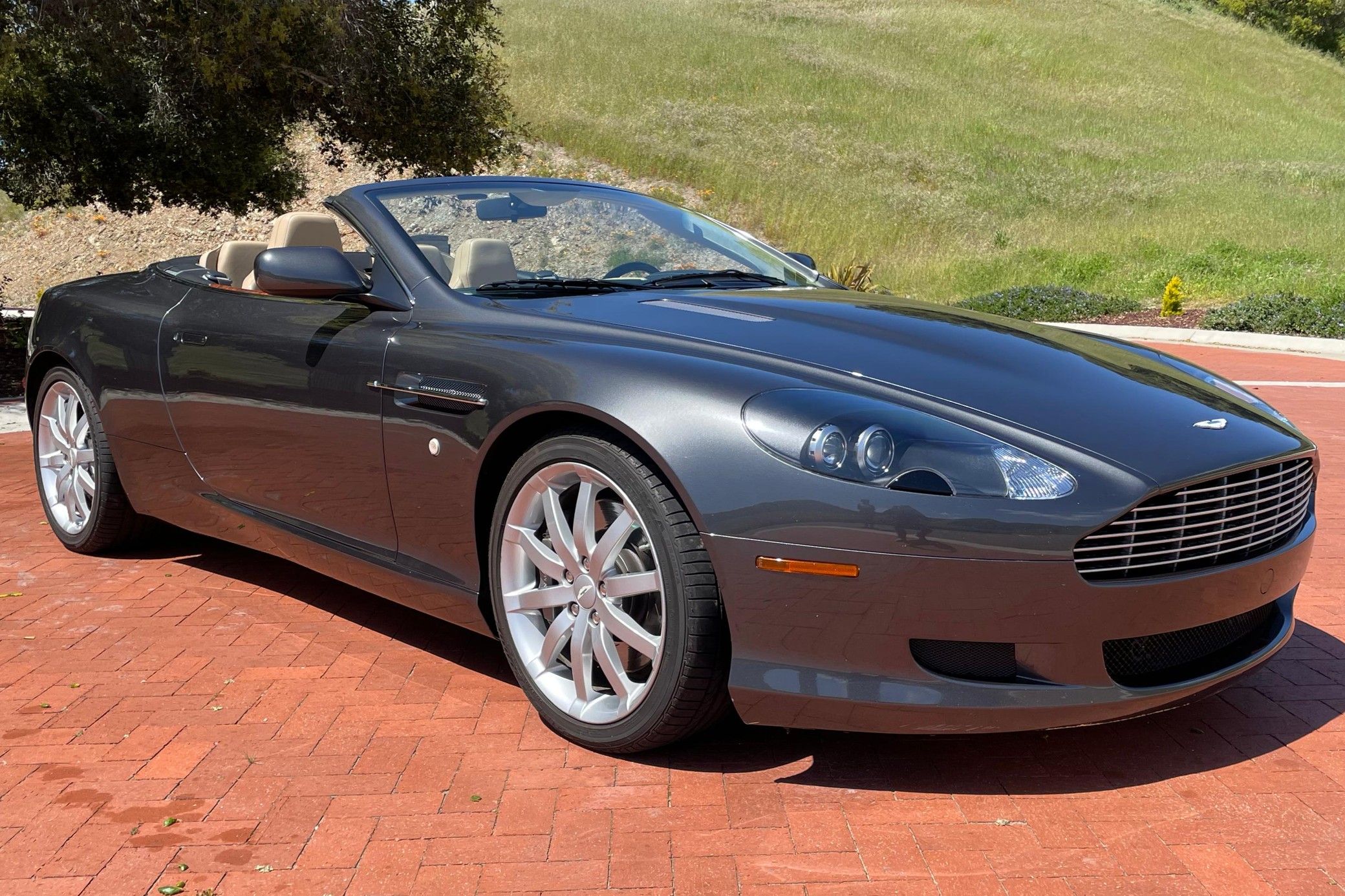 2006 Aston Martin DB9 Volante