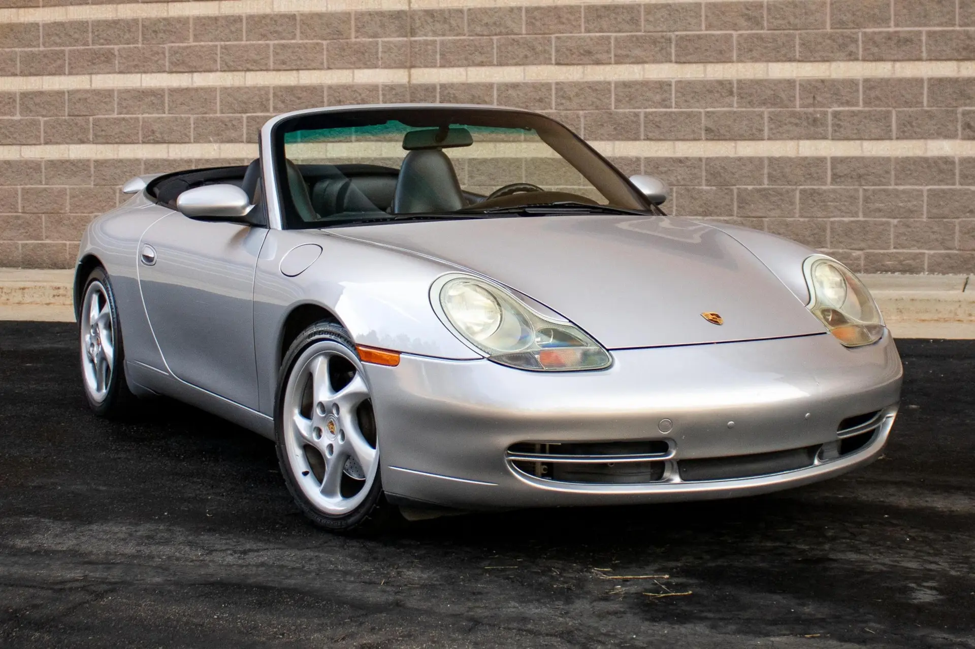 2000 Porsche 911 Carrera Cabriolet