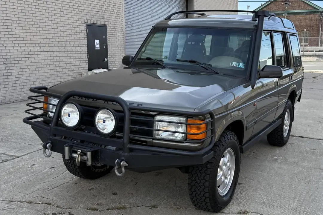 1989 Land Rover Discovery, sold Nov 2025