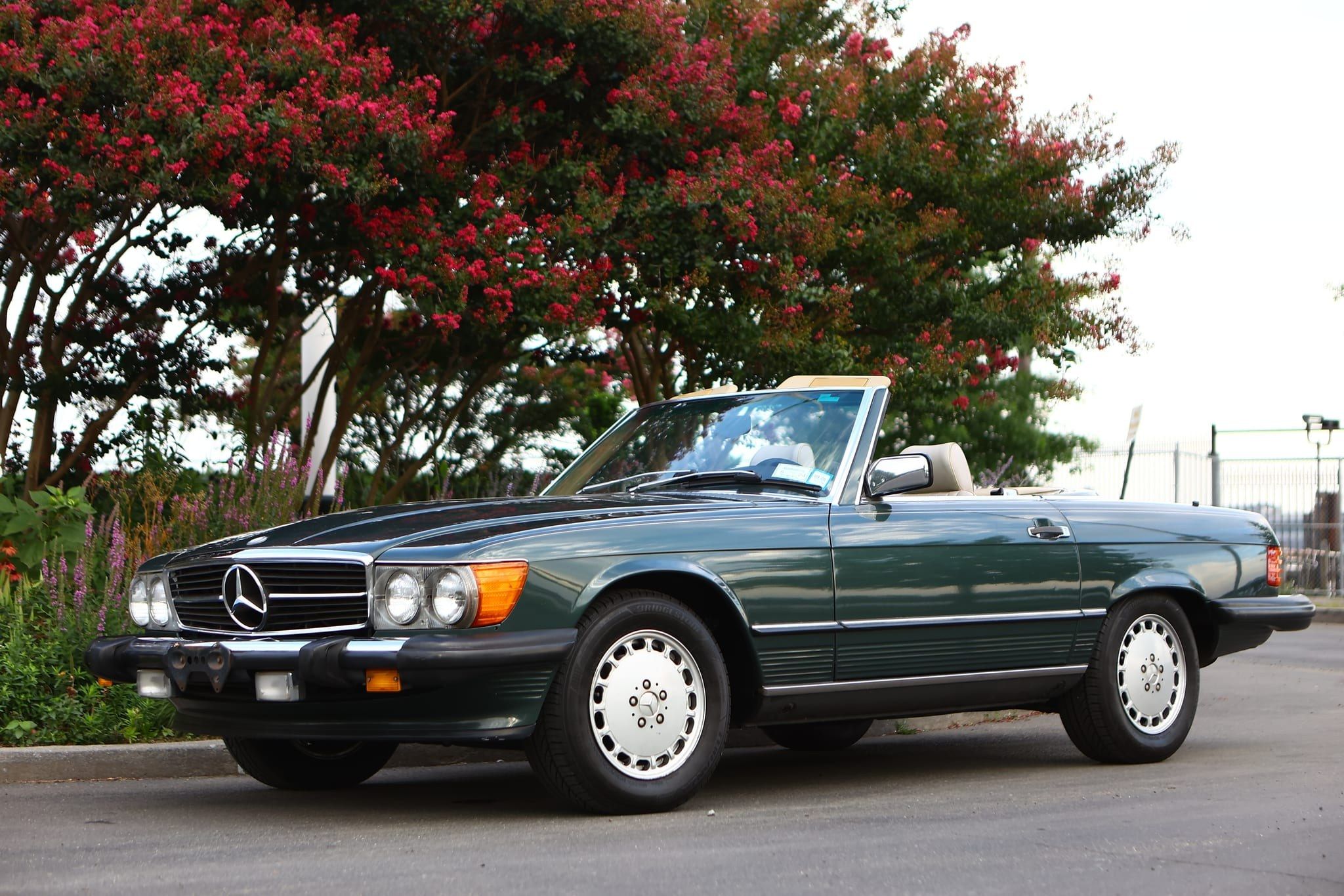 1987 Mercedes-Benz SL-Class 560SL