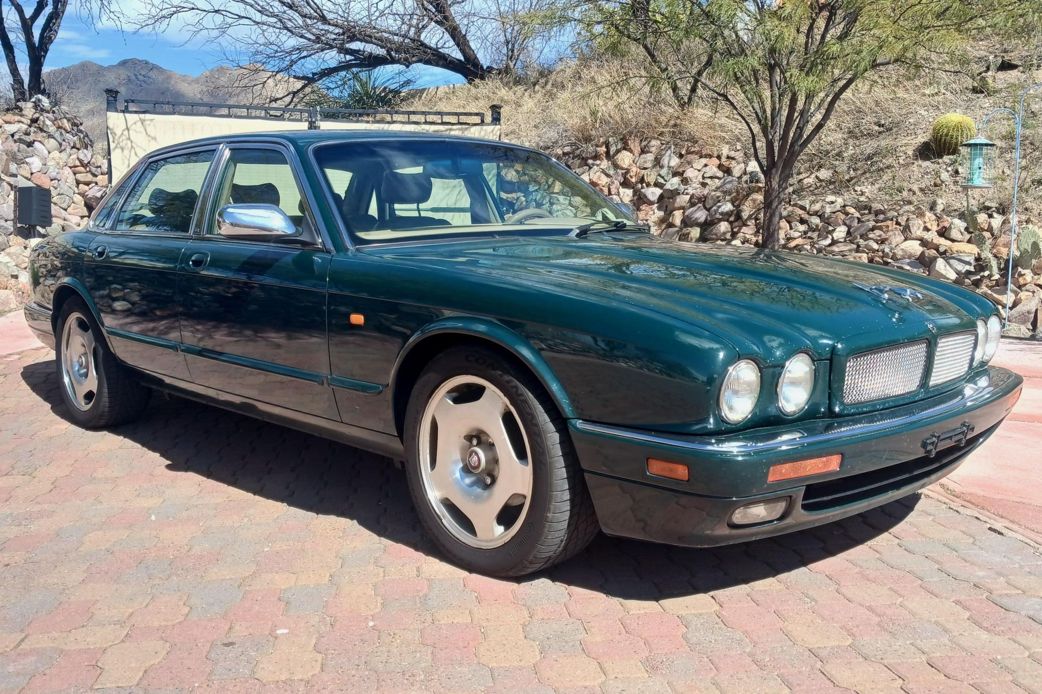 1997 Jaguar XJ XJR