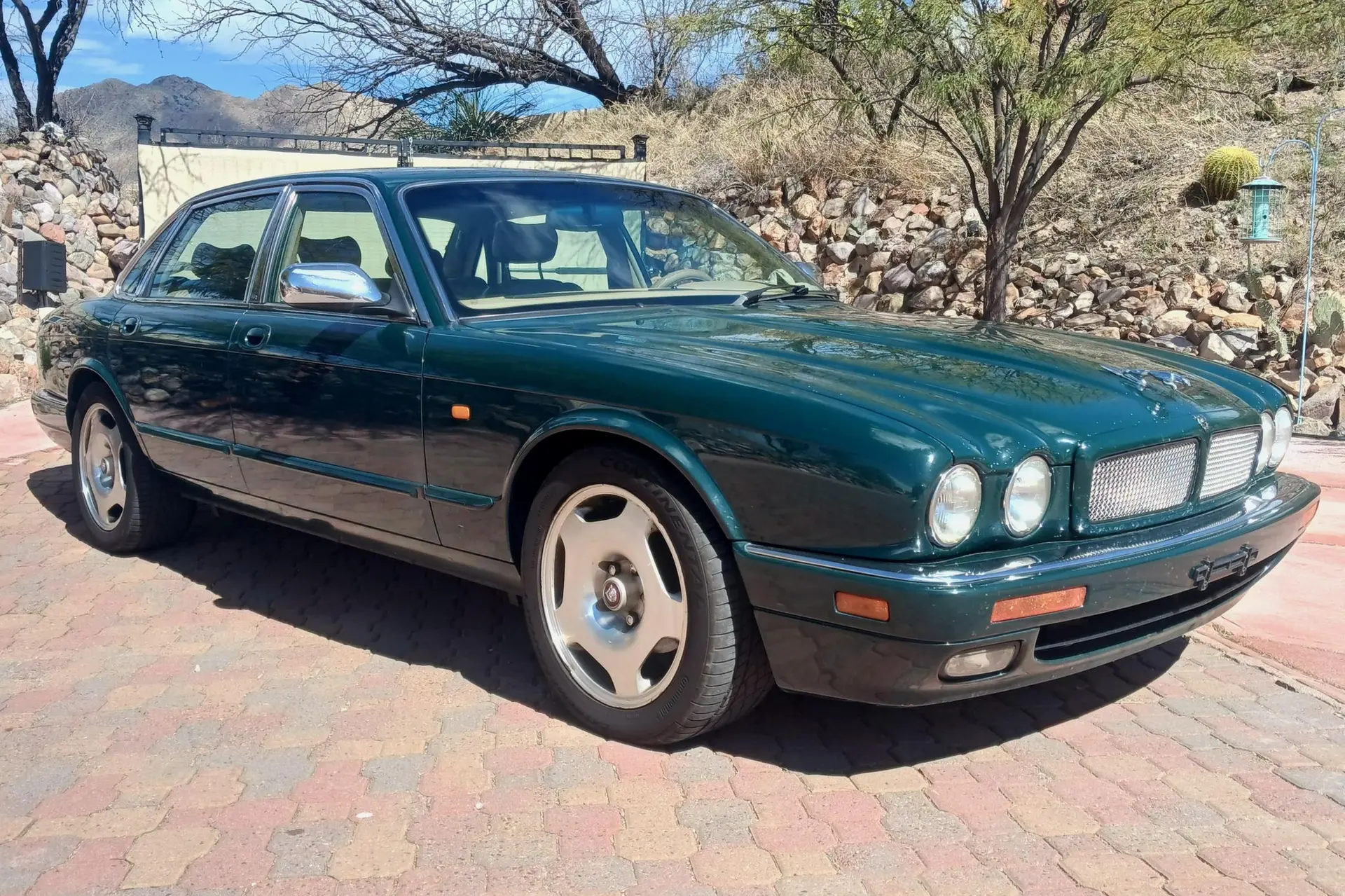 1997 Jaguar XJ XJR