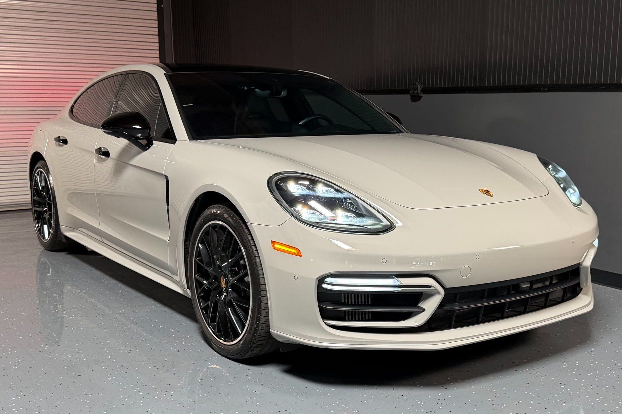 2022 Porsche Panamera 4