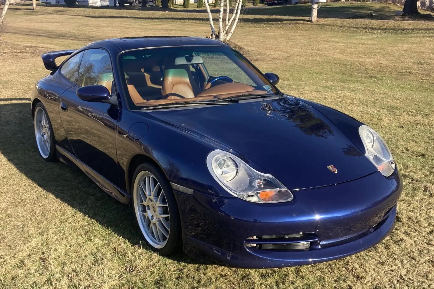 2001 Porsche 911 Carrera Coupe 6-Speed