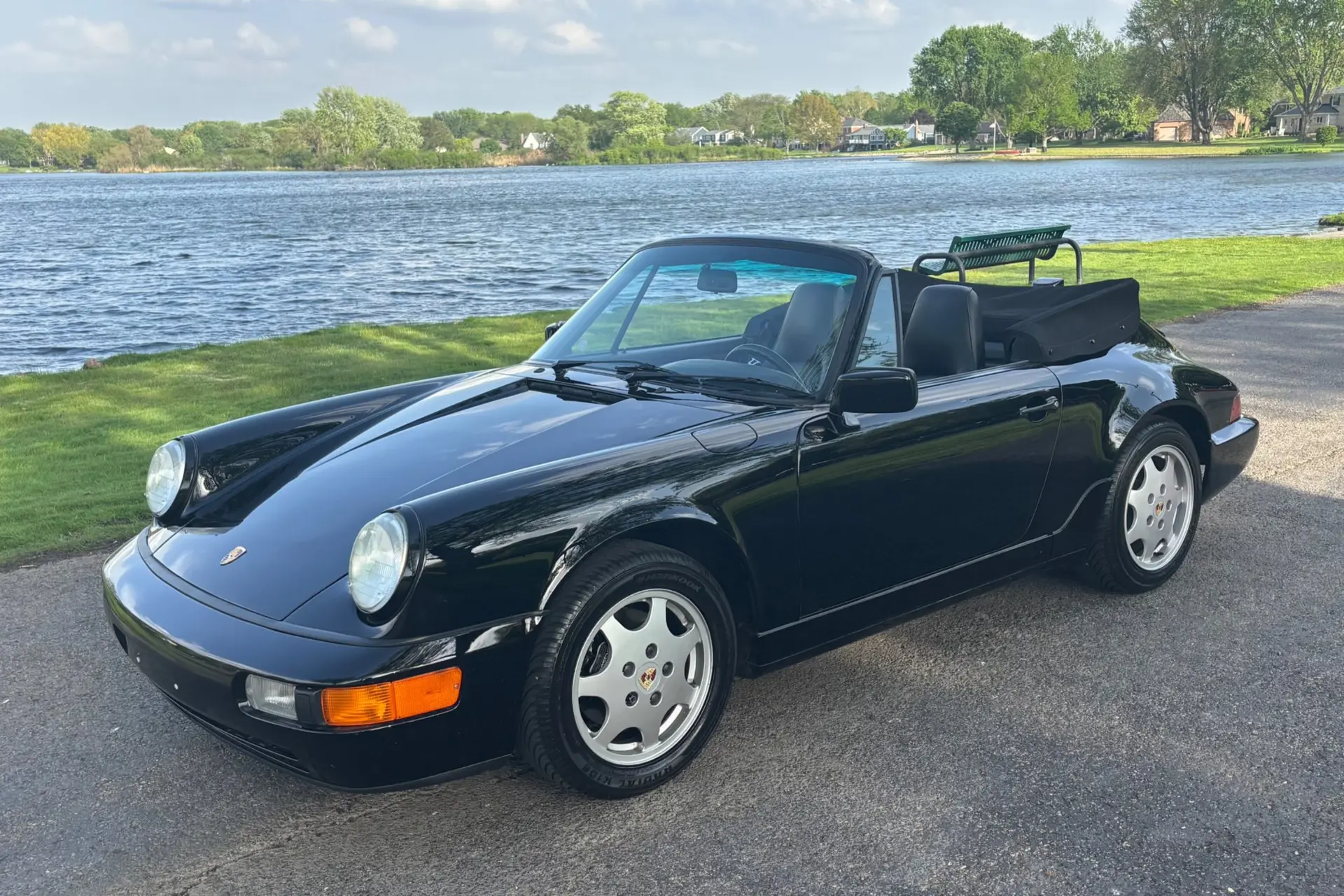 1991 Porsche 911 Carrera 4 Cabriolet