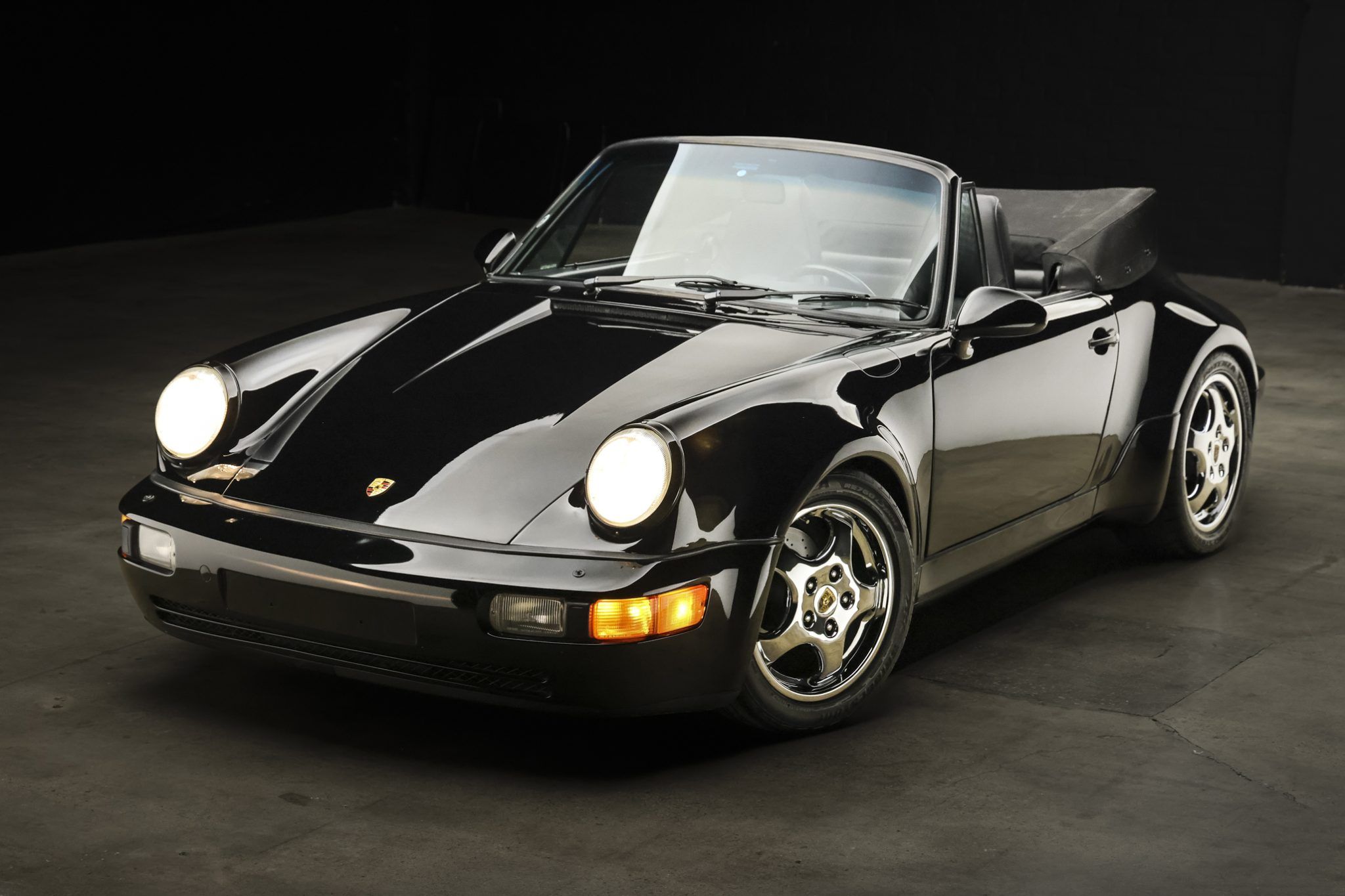 1990 Porsche 911 Carrera 4 Cabriolet