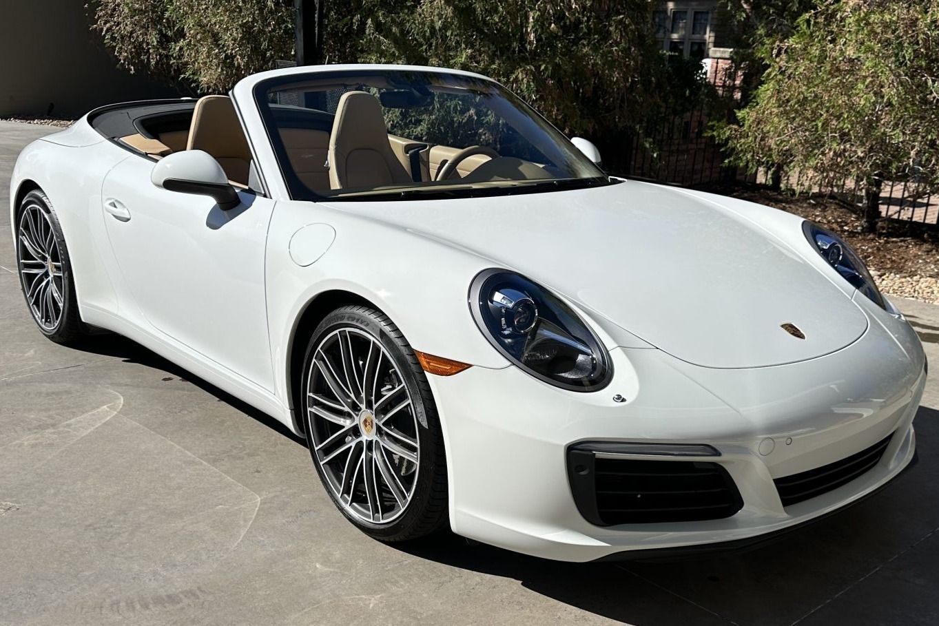 2017 Porsche 911 Carrera Cabriolet