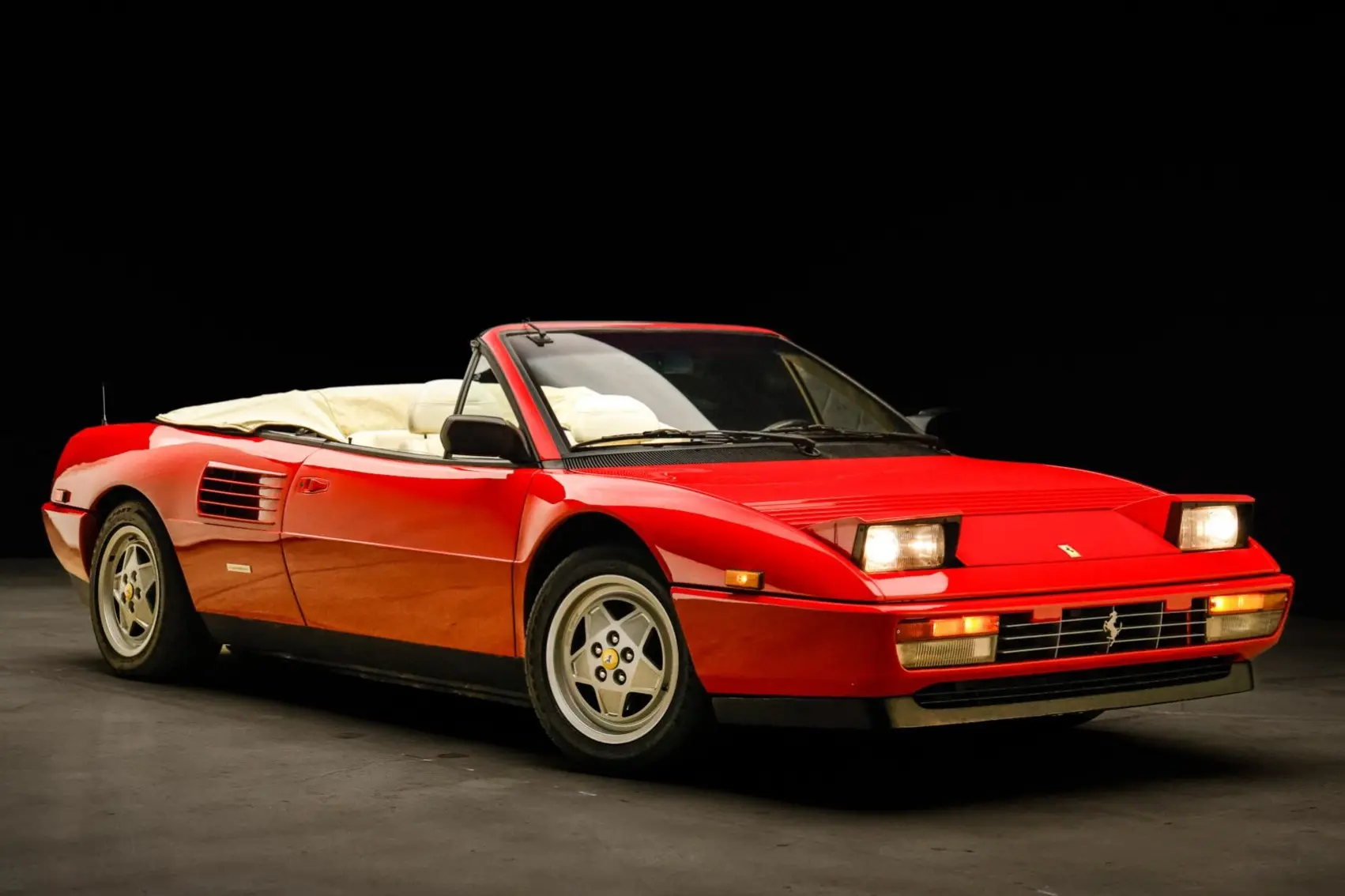 1989 Ferrari Mondial T Cabriolet