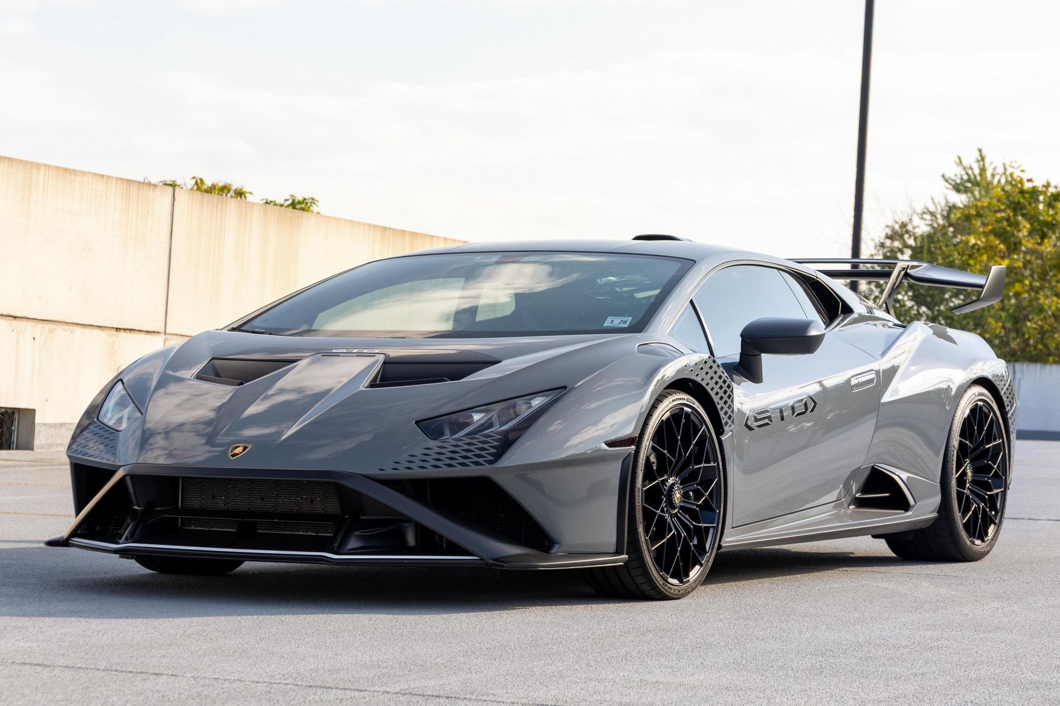 2022 Lamborghini Huracán STO