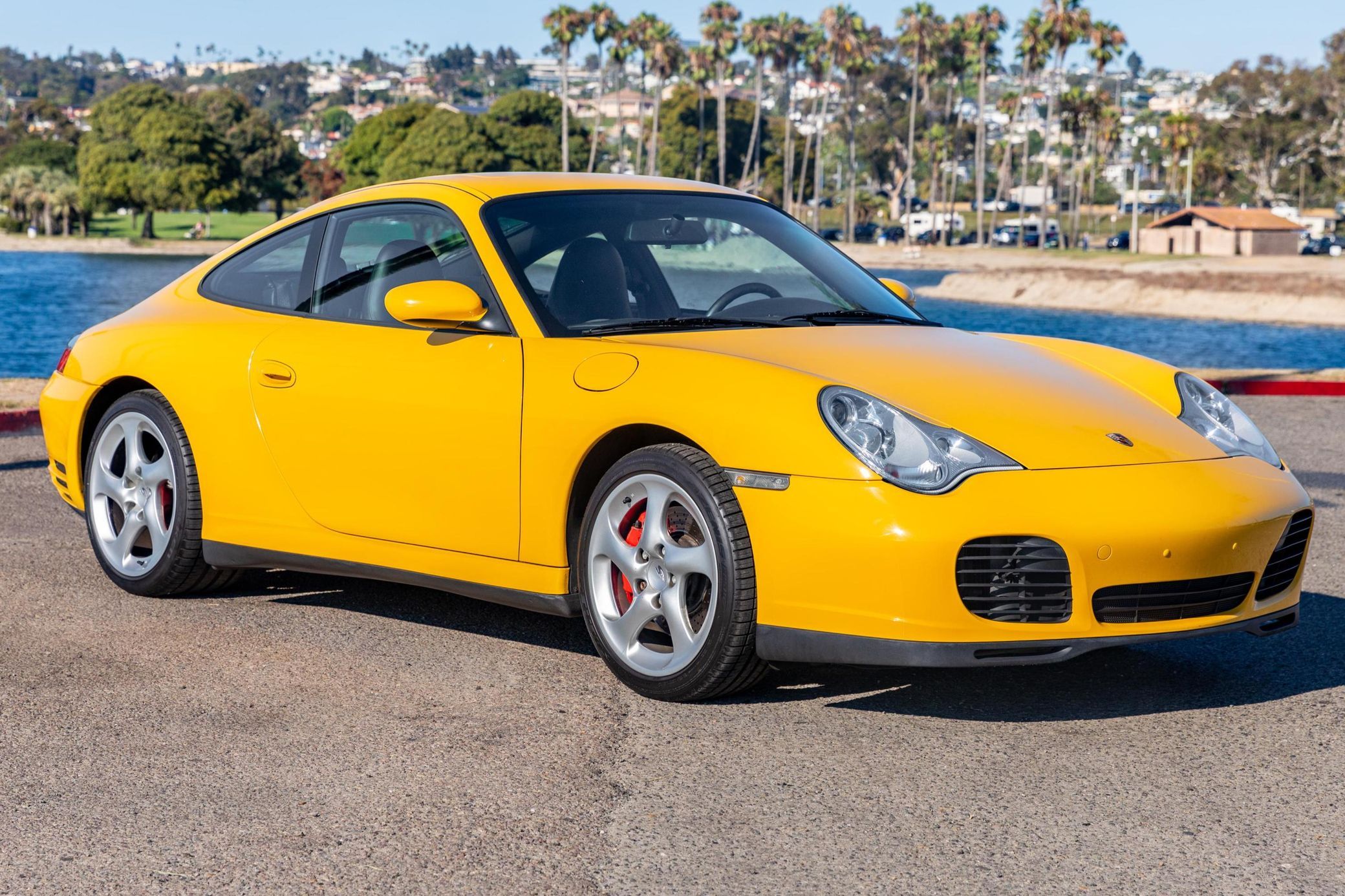 2003 Porsche 911 Carrera 4S