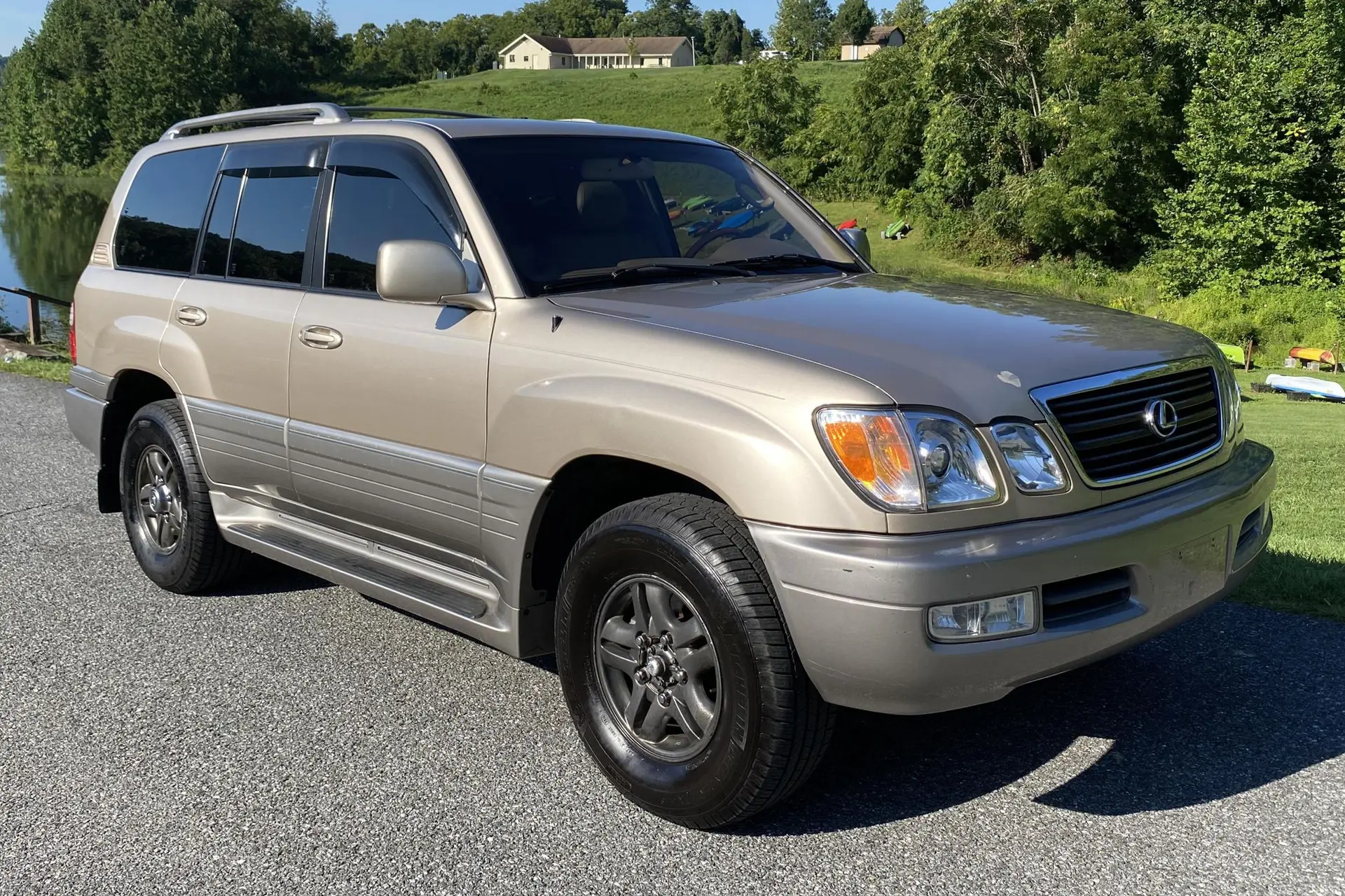 2001 Lexus LX