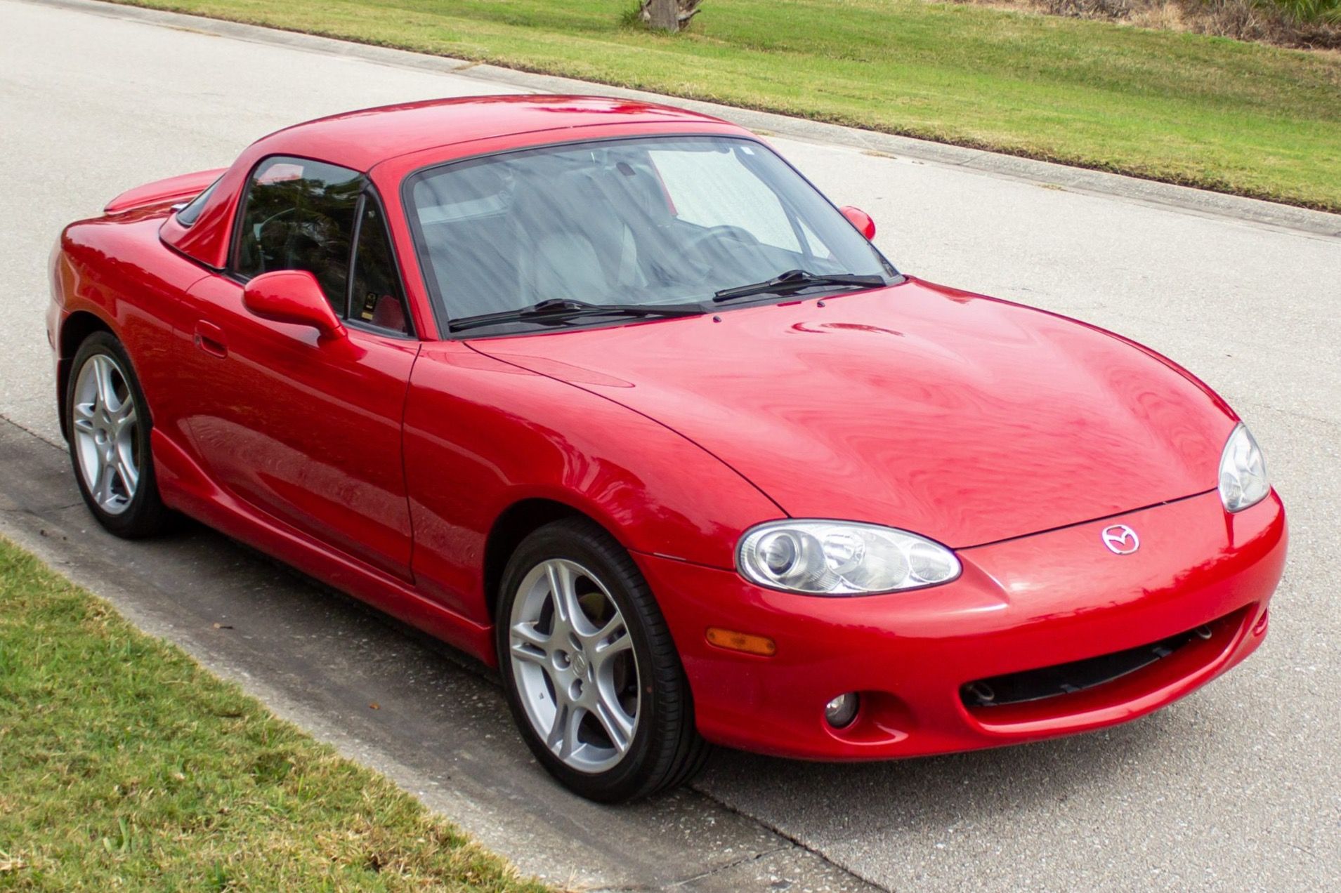 2004 Mazda MX-5 Miata
