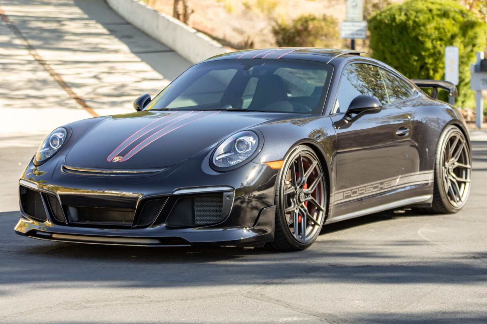 2019 Porsche 911 Carrera 4 GTS